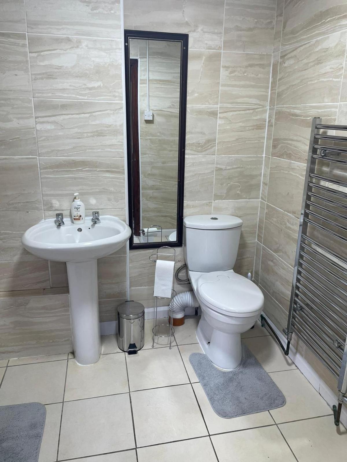 Spacious 2 Bedroom Flat * London