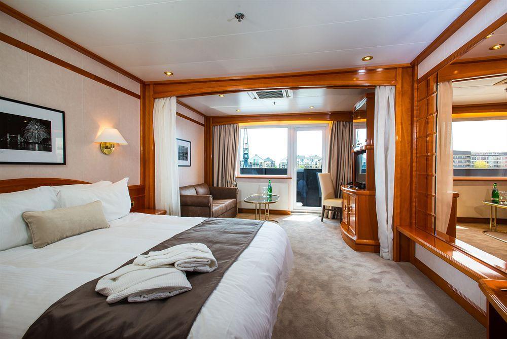 Sunborn Yacht 4*