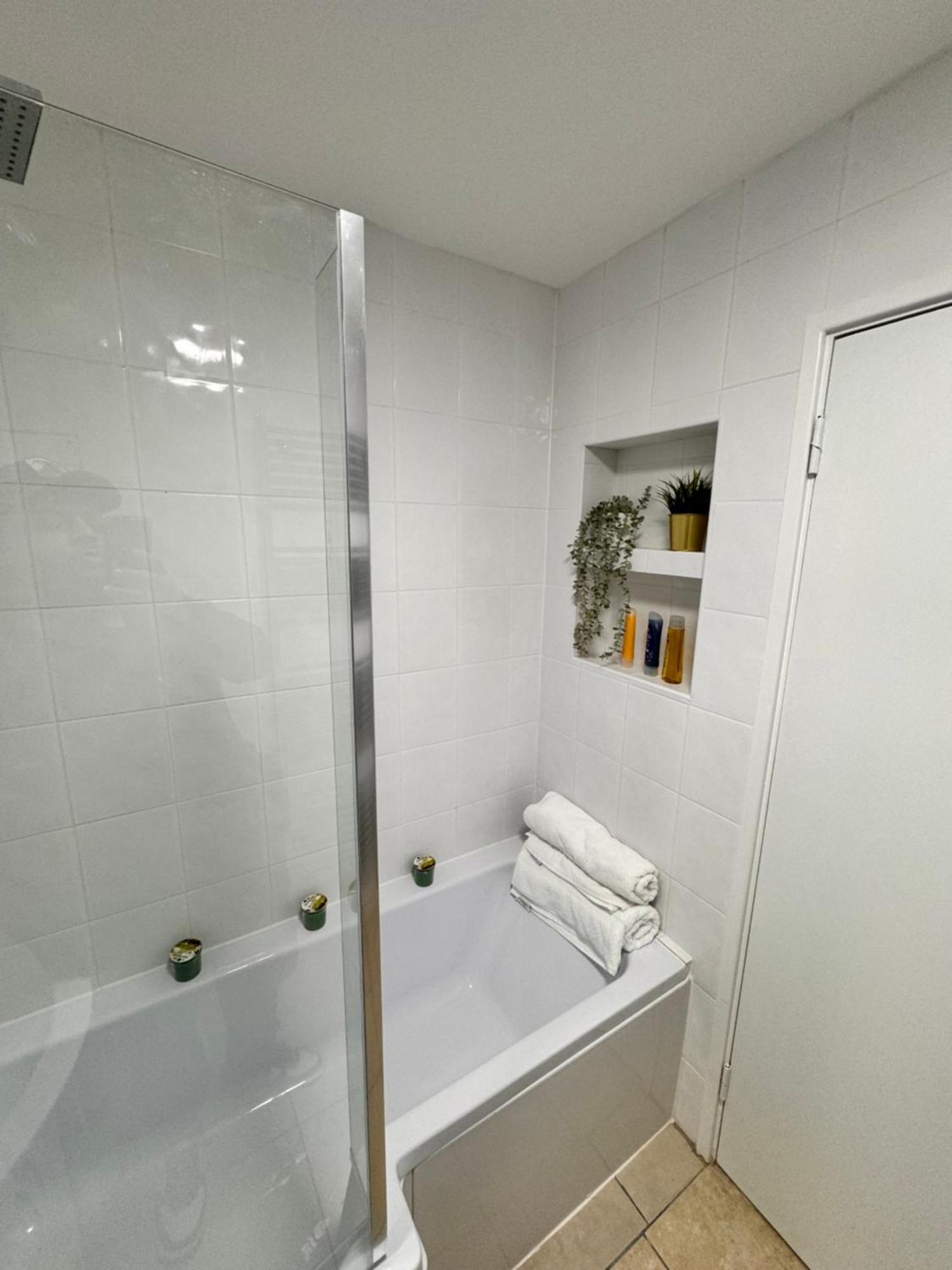 Luxury 2 Bhk In Canary Wharf Appartement *