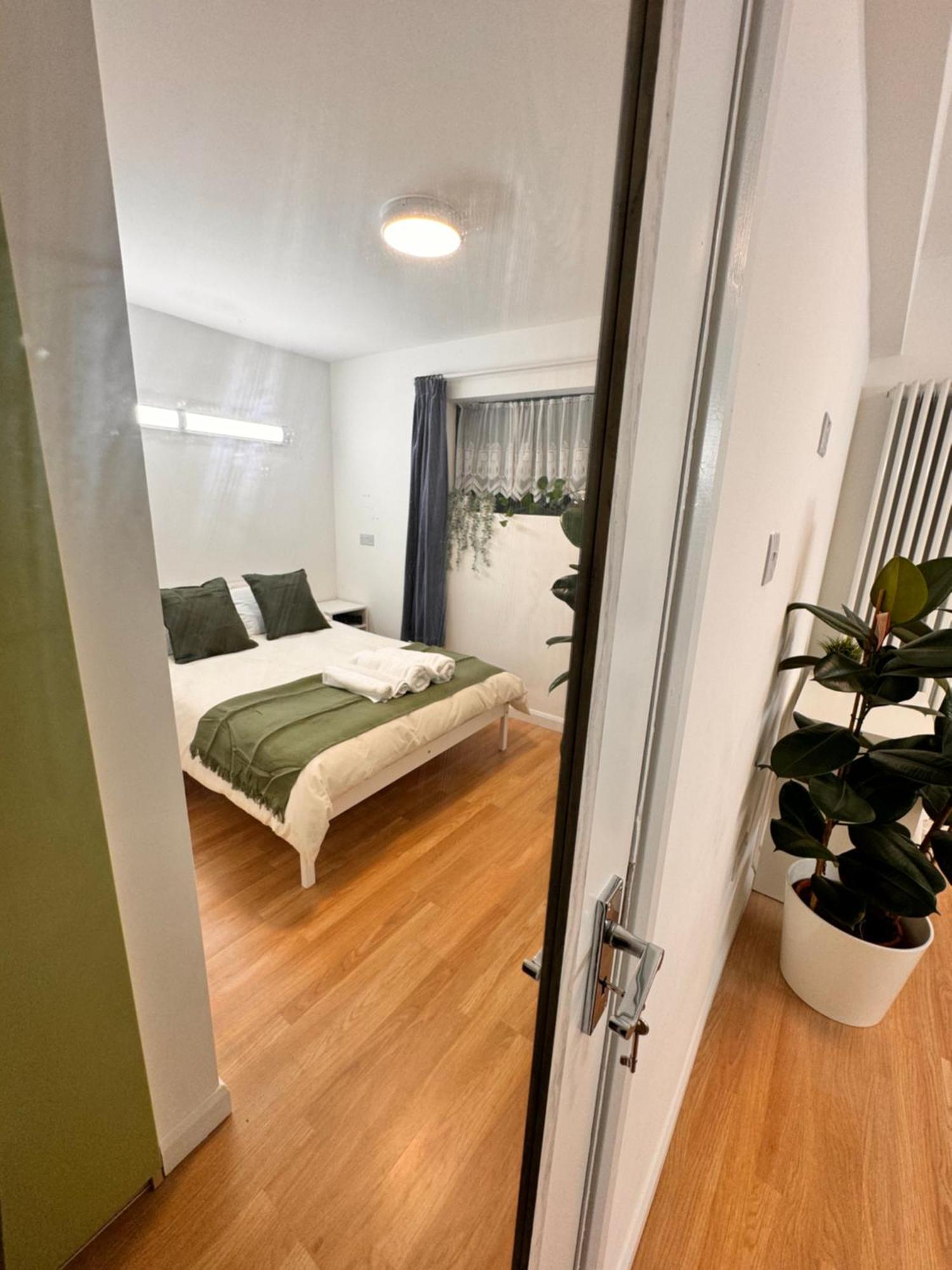 Luxury 2 Bhk In Canary Wharf Londen