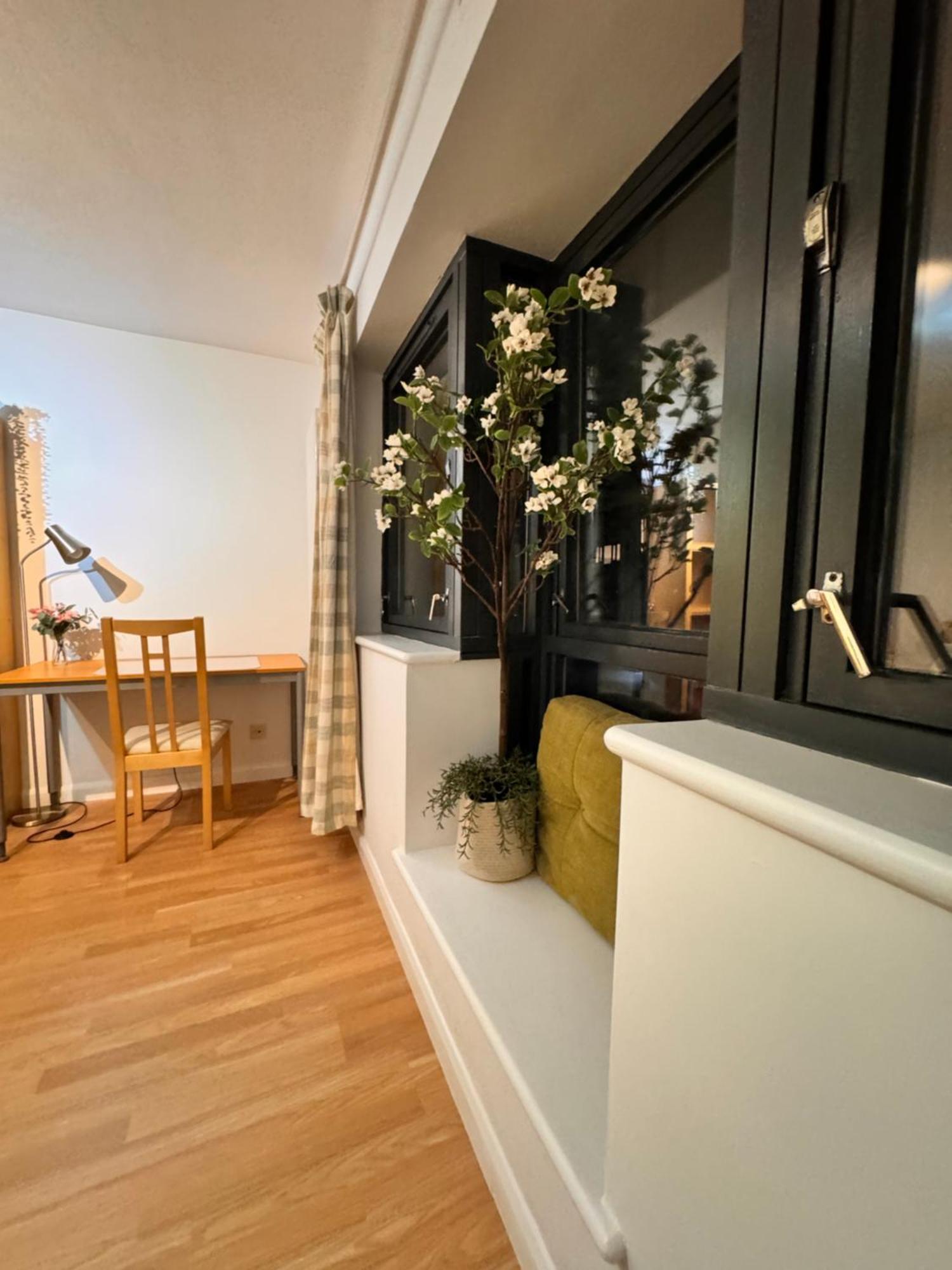 Luxury 2 Bhk In Canary Wharf Londen