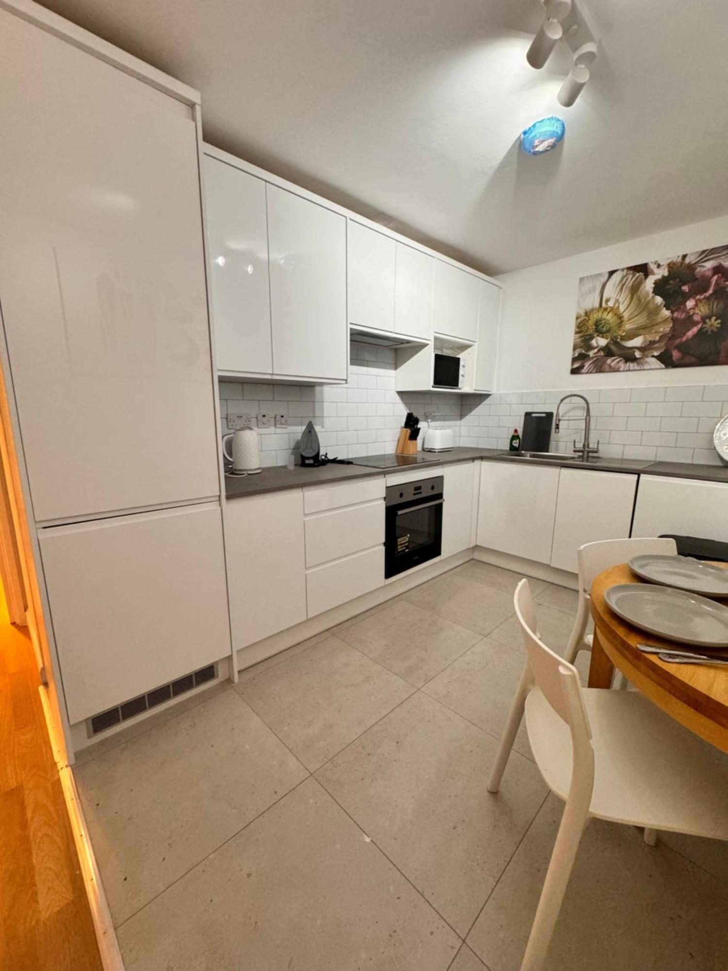 Appartement Luxury 2 Bhk In Canary Wharf Londen