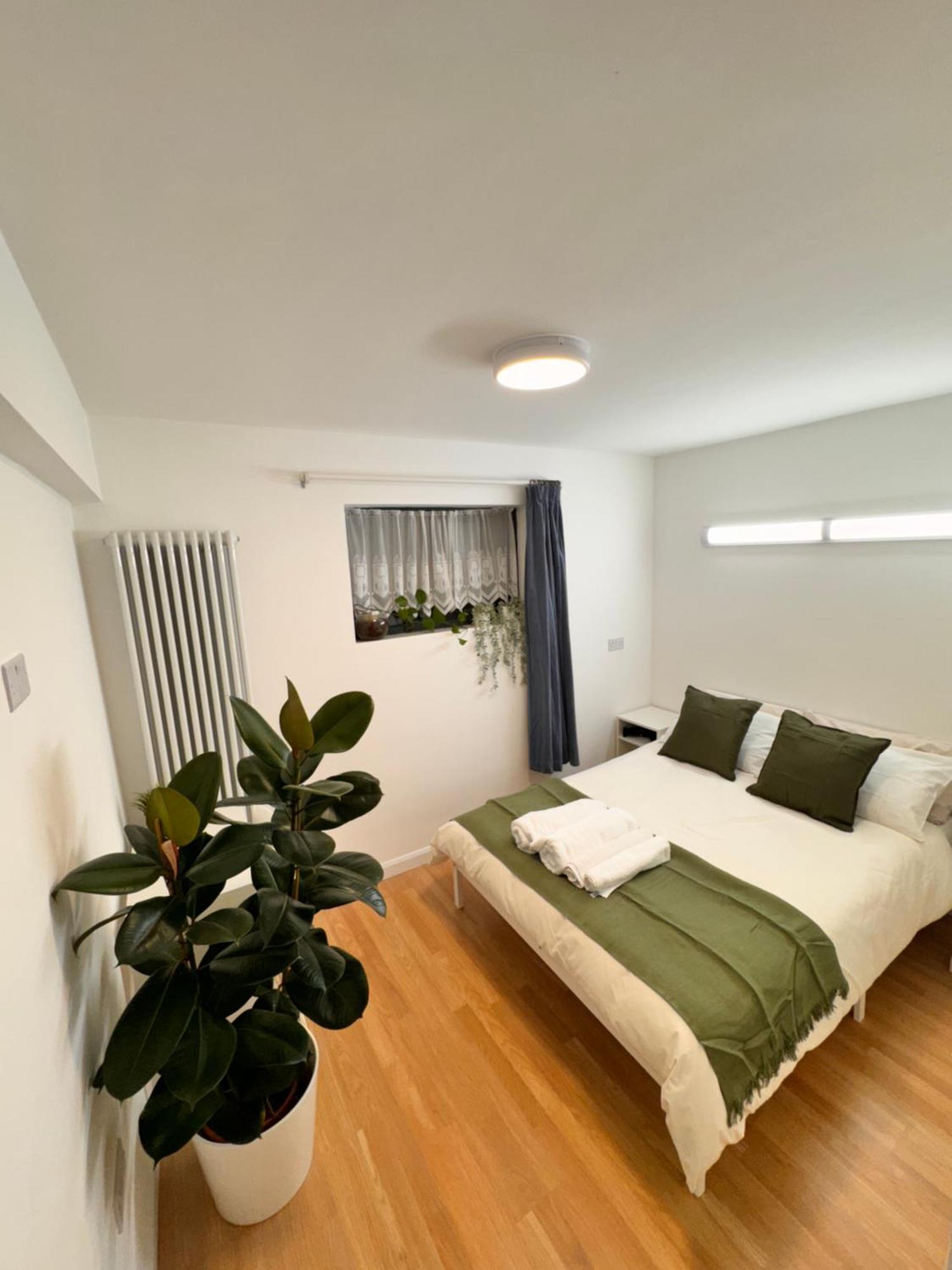 Luxury 2 Bhk In Canary Wharf Appartement *