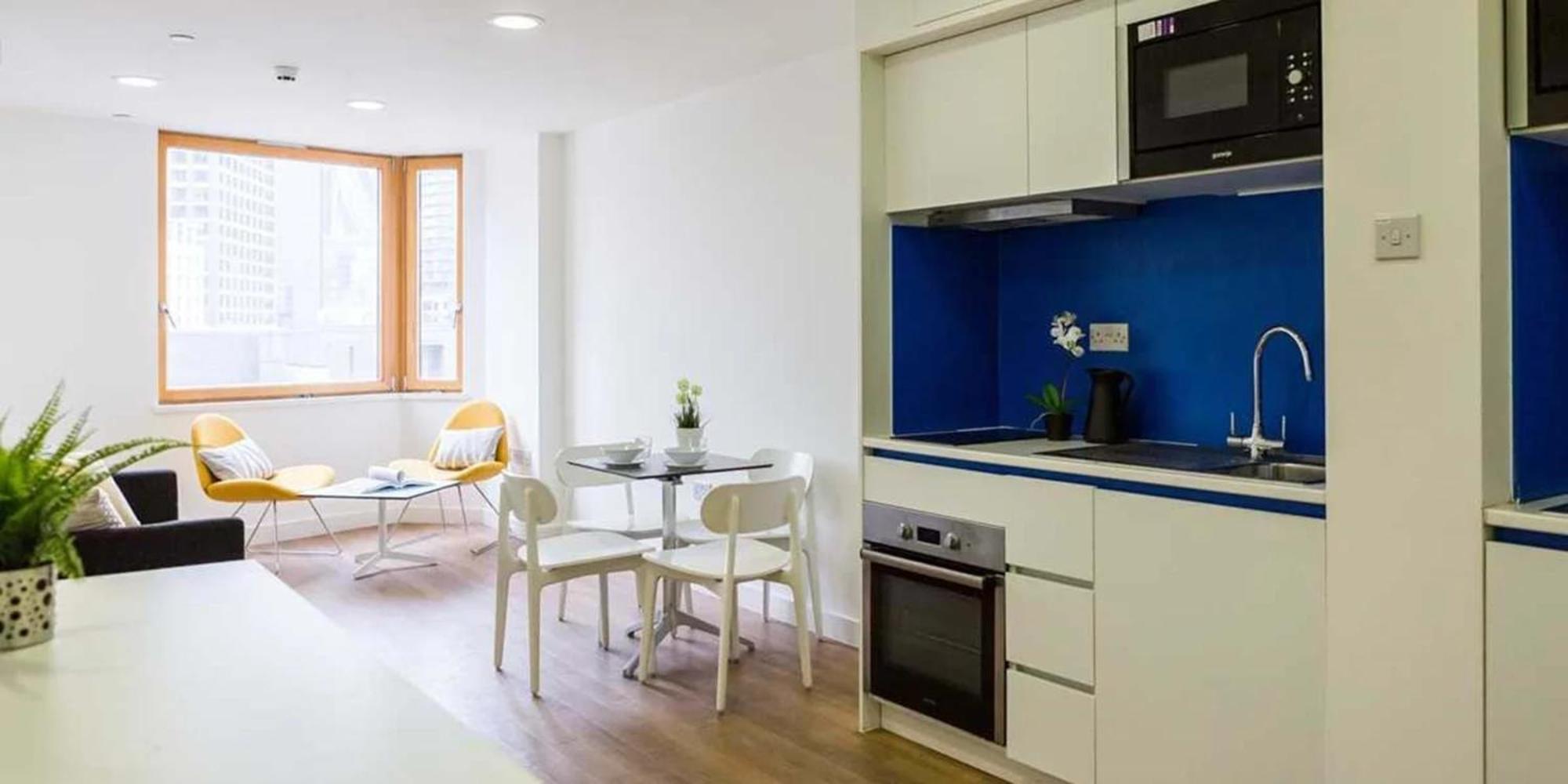 Cosy And At Chapter Aldgate In Apartamento