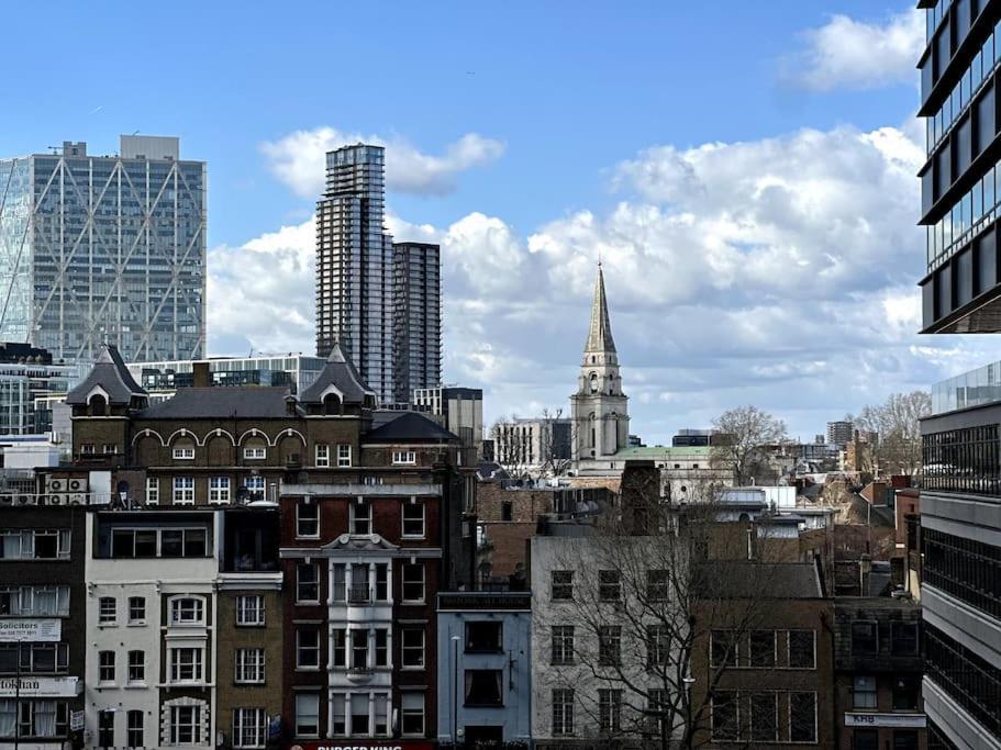 The Glamour Of Shoreditch Apartment