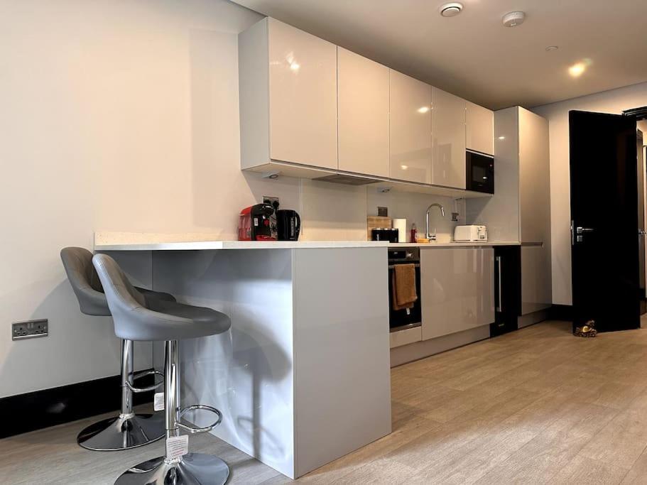 The Glamour Of Shoreditch Apartment