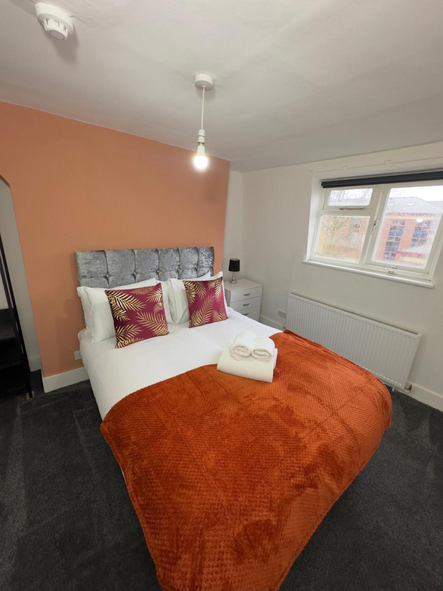 Holiday home Newly Decorated 5-bed Hackney Townhouse *