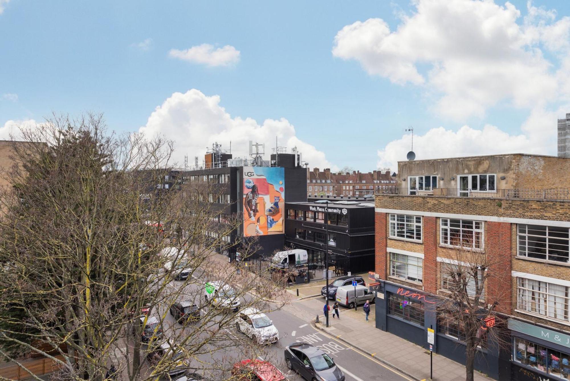 Modern & Spacious 3 Bed With Free Parking & Lift In Shoreditch, Next To Station Appartement