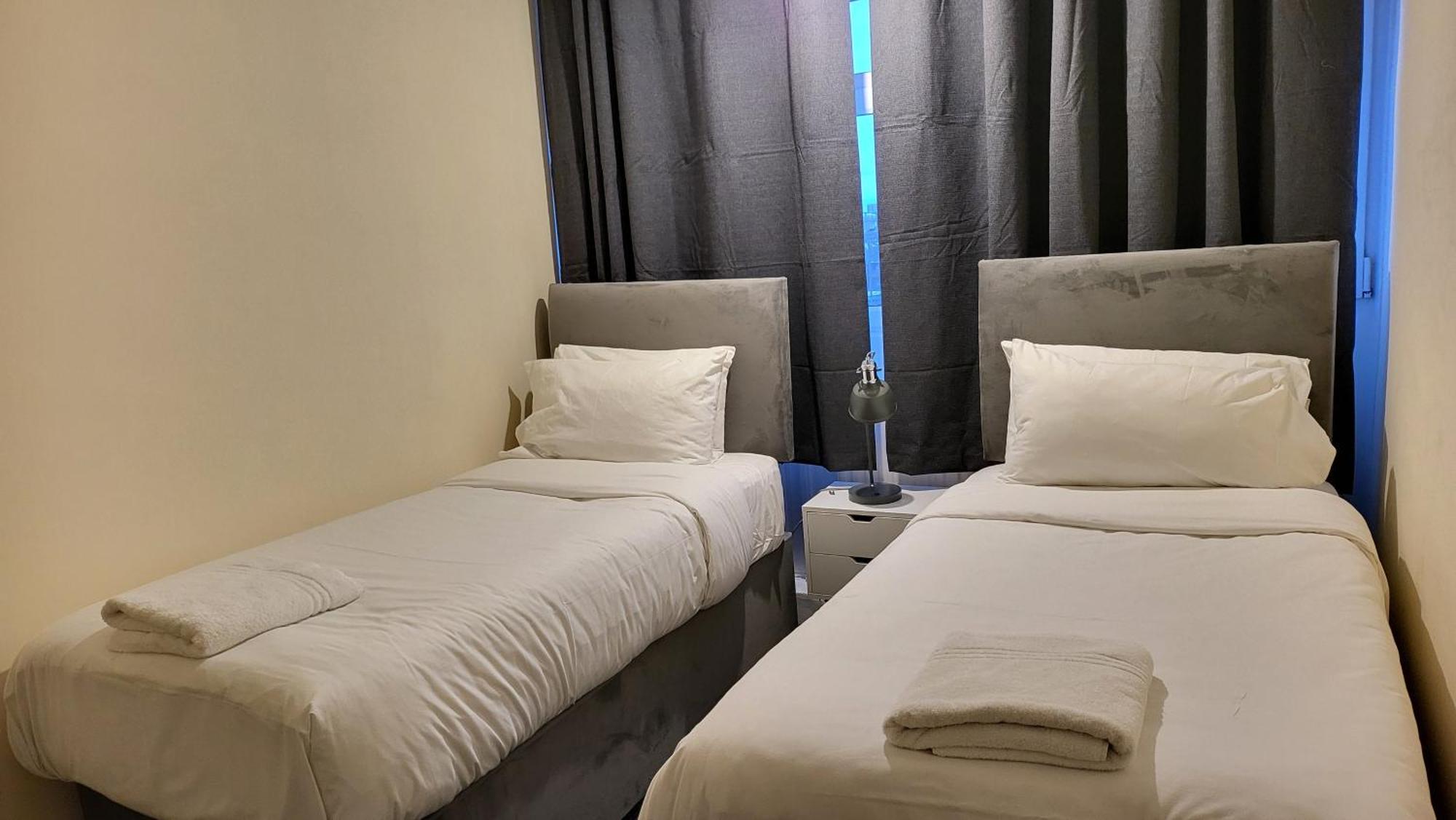 Garland Modern Spacious Flat, Londen