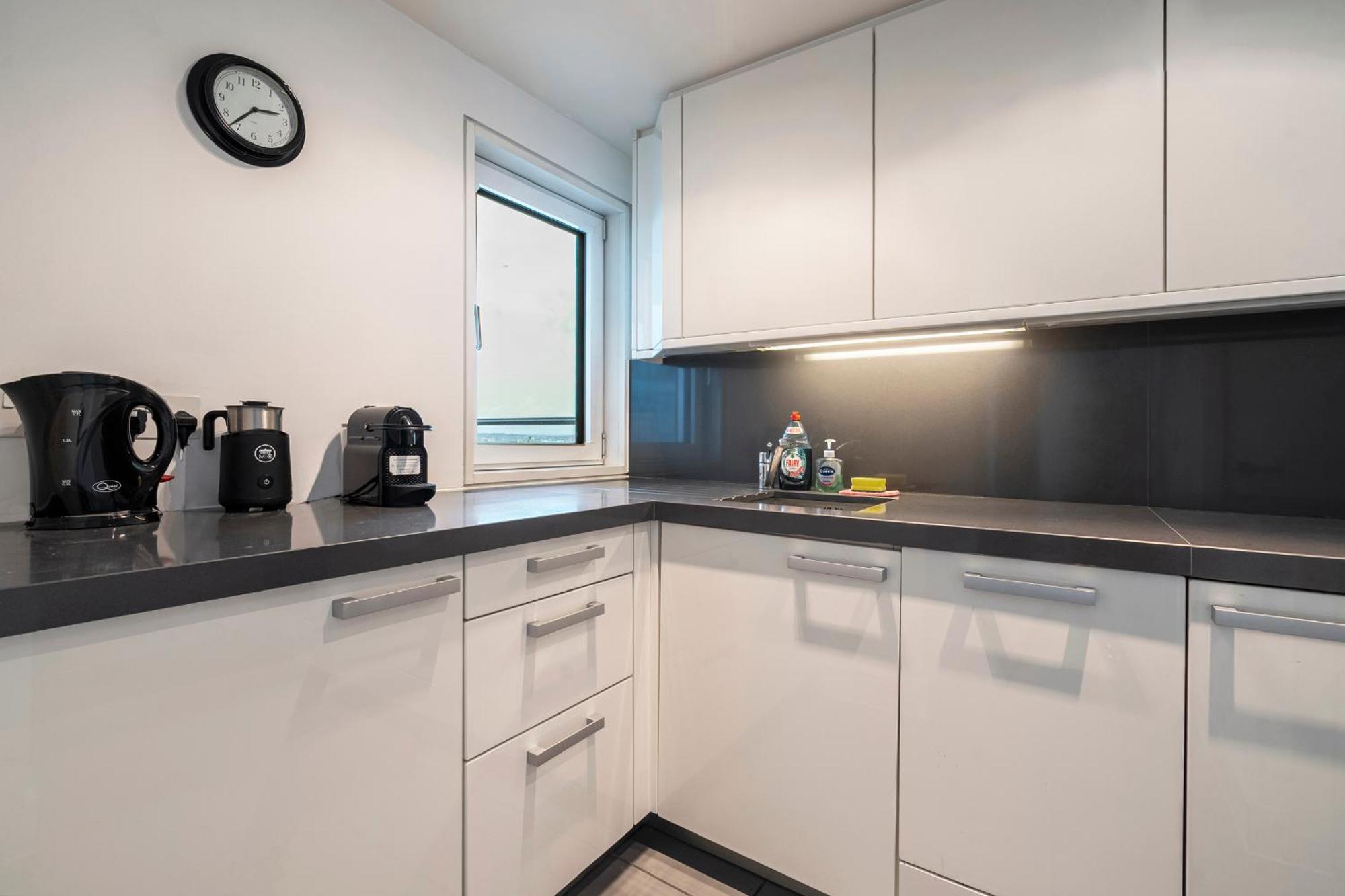 Borough Flat With Views By Underthedoormat