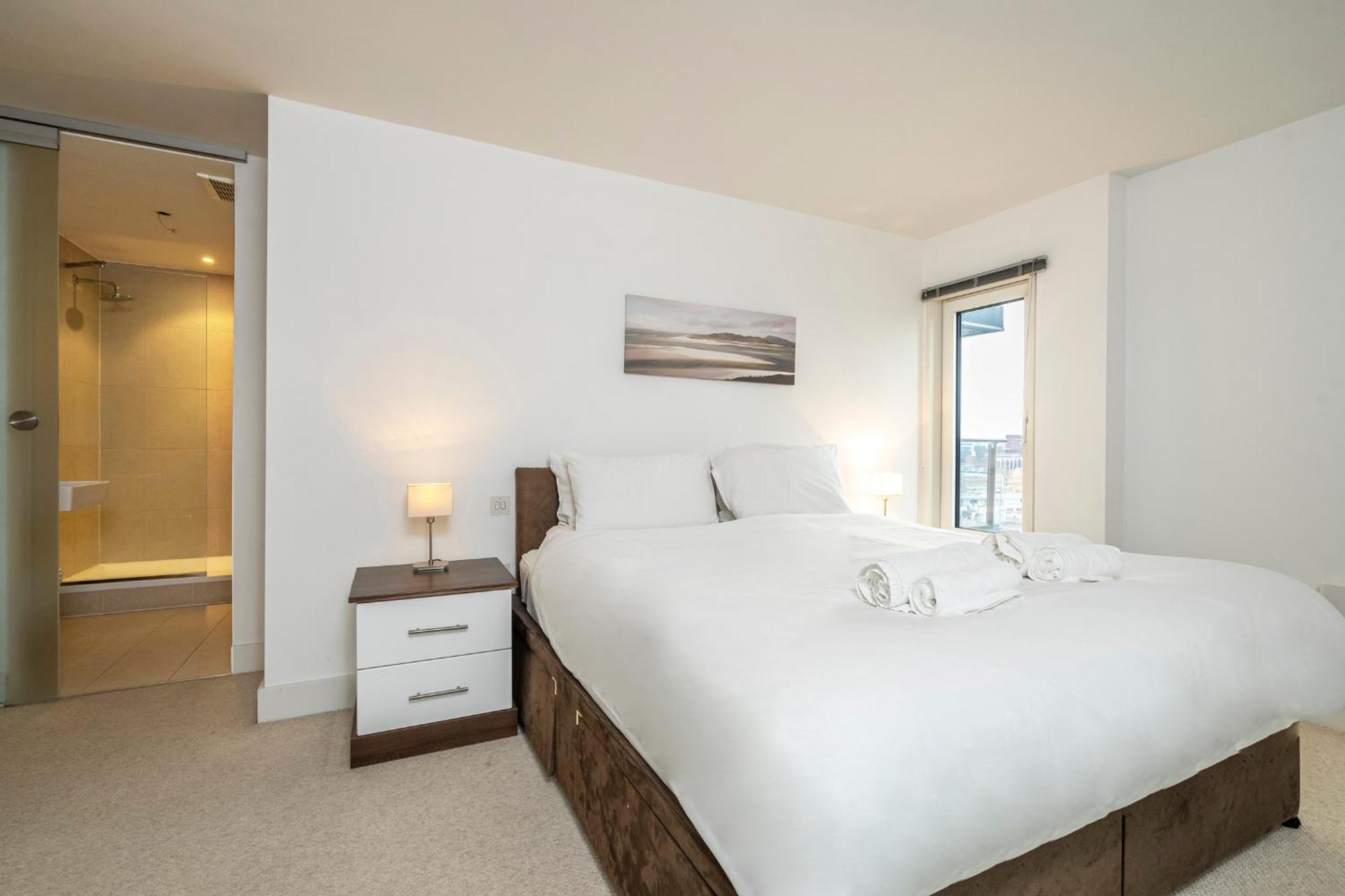 Borough Flat With Views By Underthedoormat Apartment *