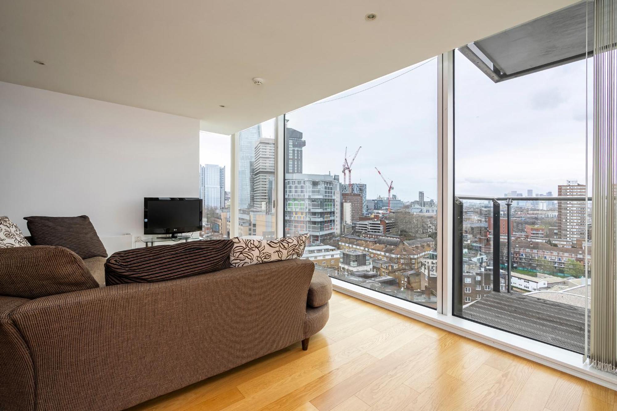 Borough Flat With Views By Underthedoormat * London