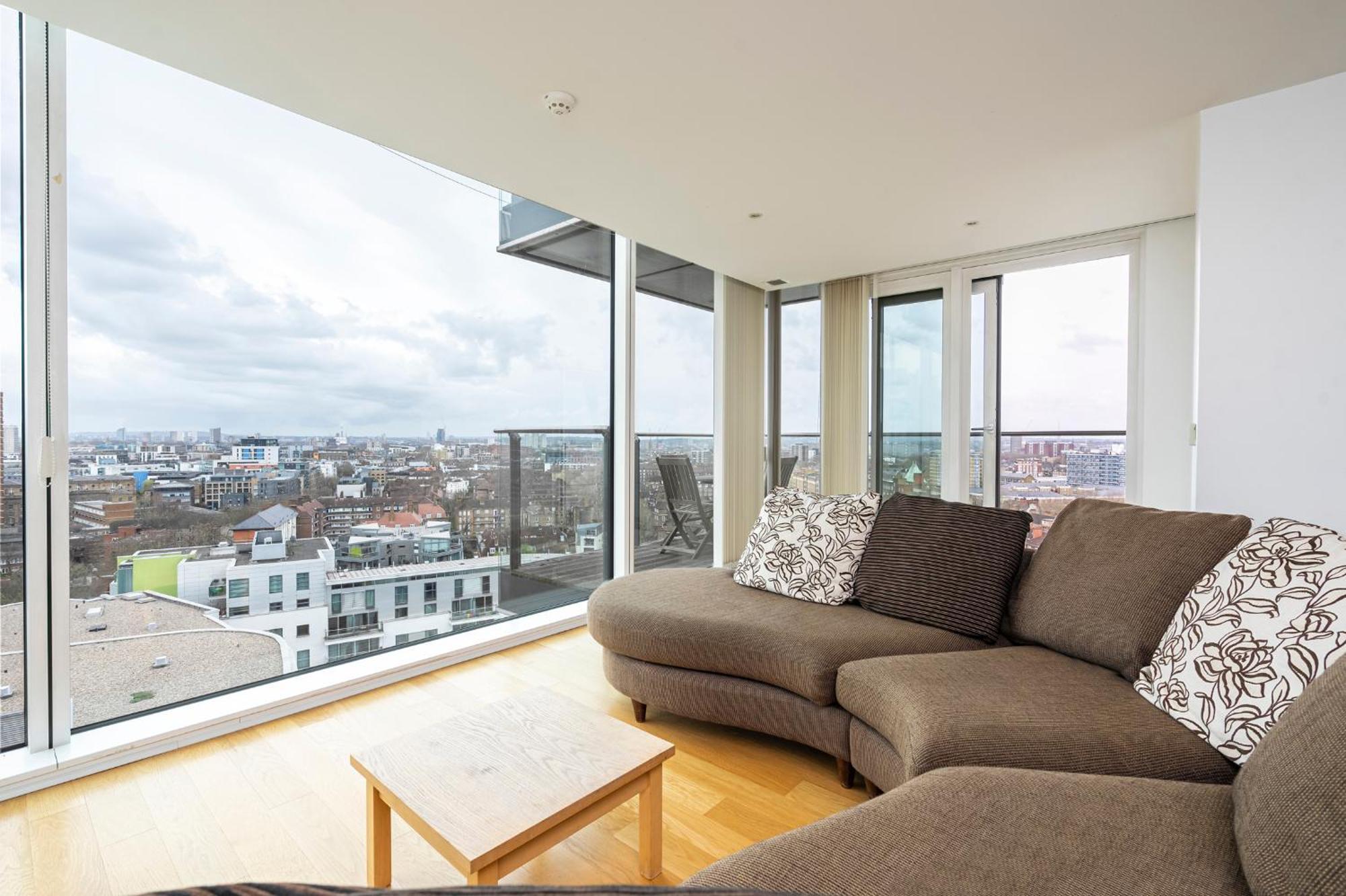 Borough Flat With Views By Underthedoormat Apartment