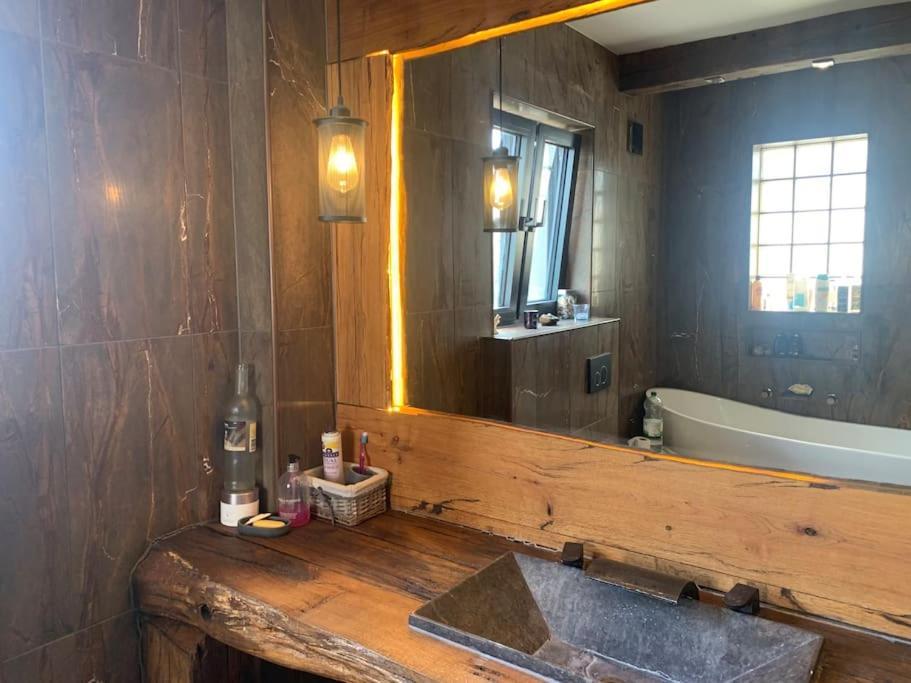 The Ridge - Luxury Designer With Hot Tub And Sauna, Bexley Borough Of Villa London