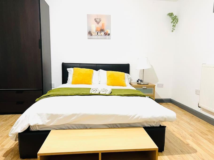 Apartment Excellent Two Bedroom Flat In