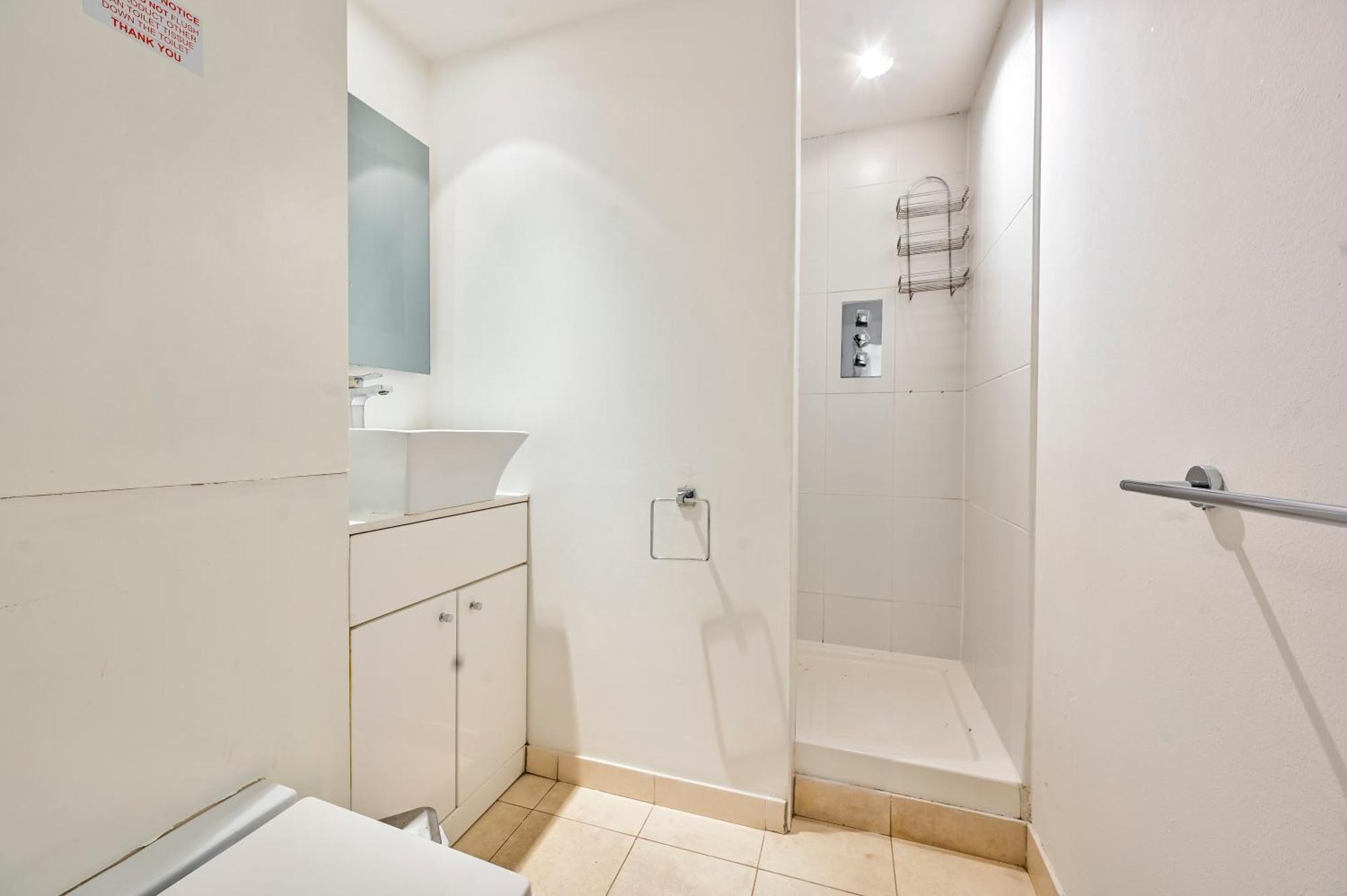Lovely 2-bed, Sleeps 6, Near Stratford Station & Abba Voyage, Leilighet *