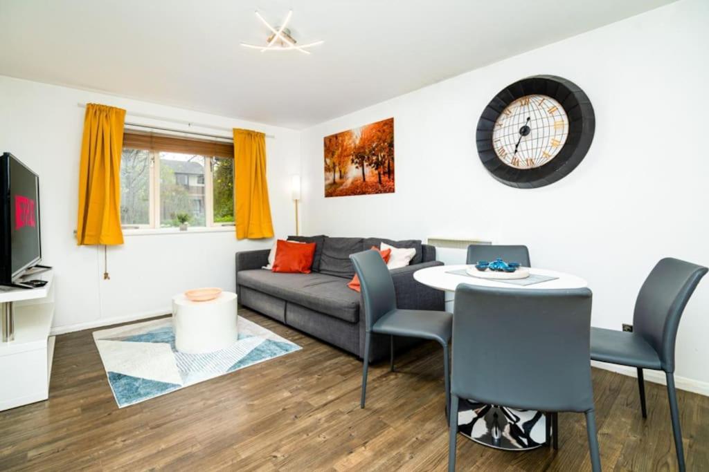 The Telegraph Place Apartment London