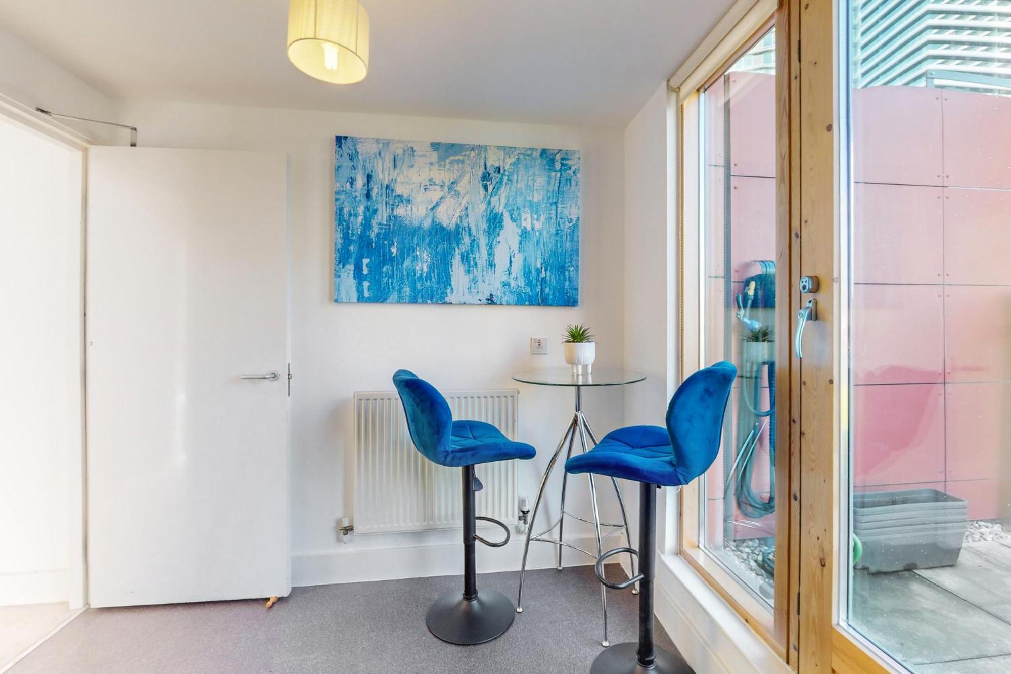 Stylish 2bed Penthouse With Private Roof Terrace In Canary Wharf Appartement Londen
