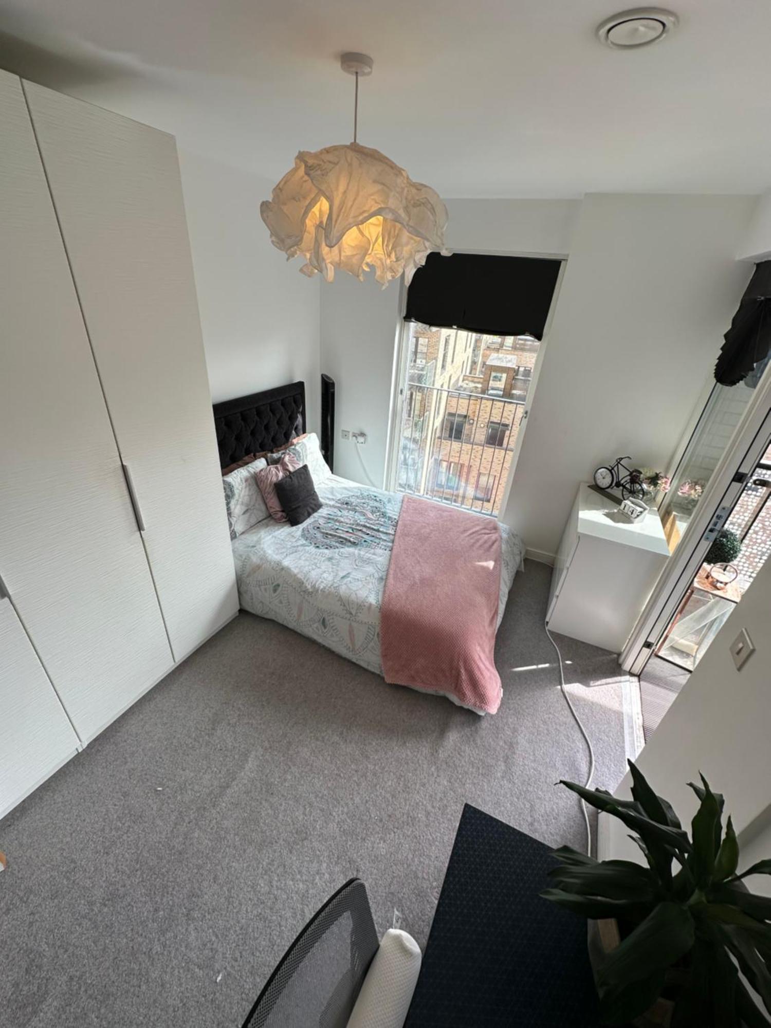 Luxury 3 Bedroom Flat In Stratford, * London