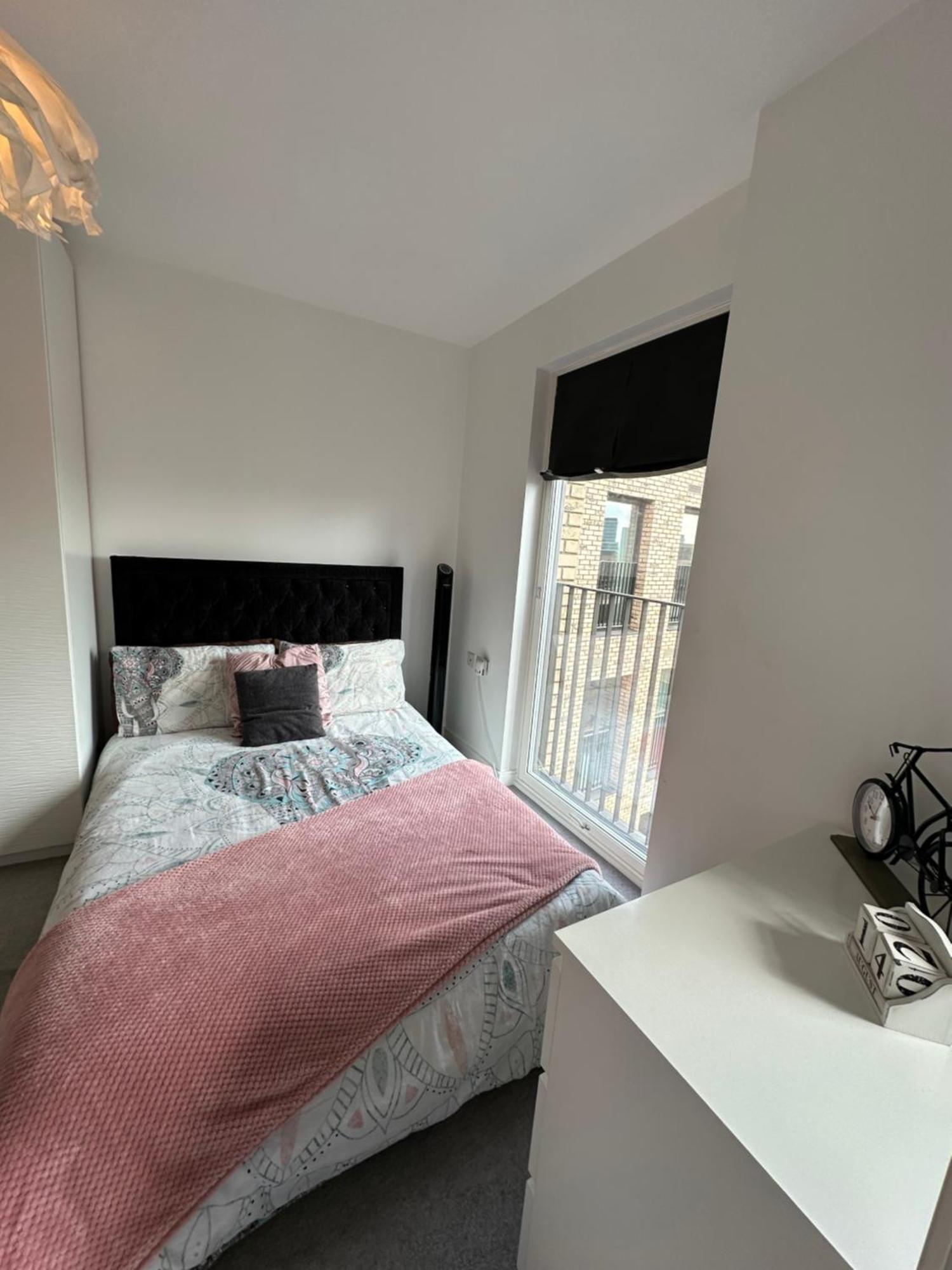 Luxury 3 Bedroom Flat In Stratford, * London