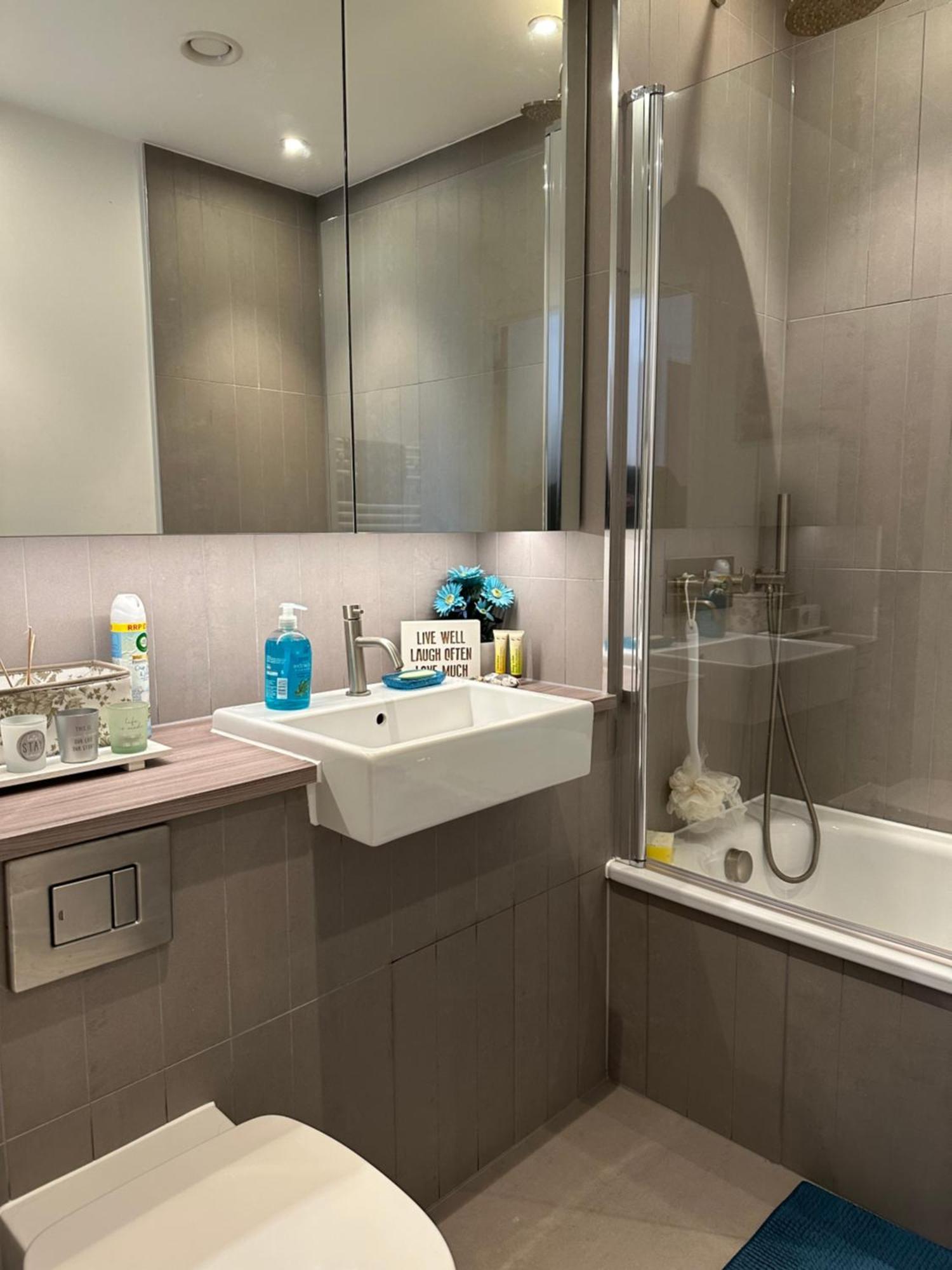 Leilighet Luxury 3 Bedroom Flat In Stratford, London