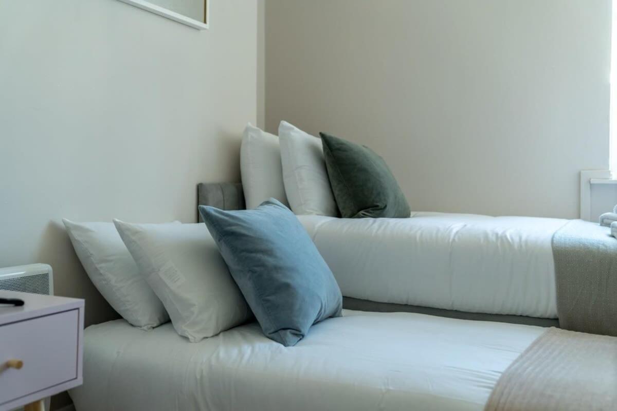 Of - Lovely Two Bedroom Londres