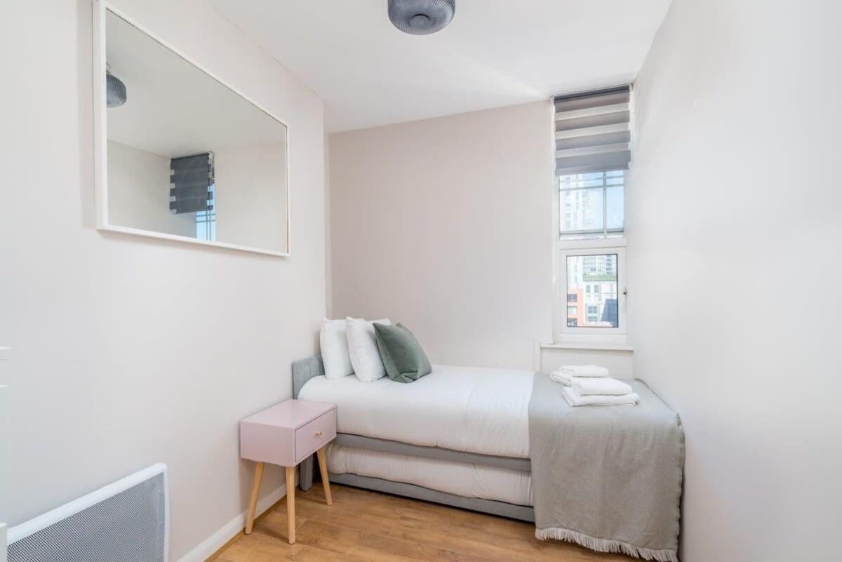 Of - Lovely Two Bedroom Apartamento *