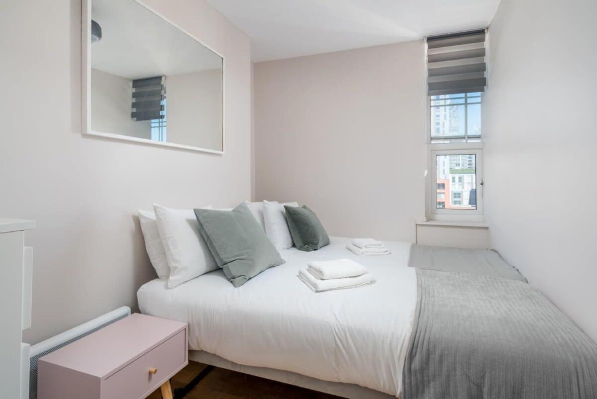 Of - Lovely Two Bedroom Apartamento *