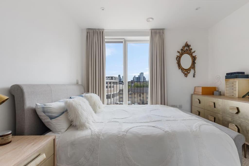 Modern New 1-bedroom Stunning Views Londen