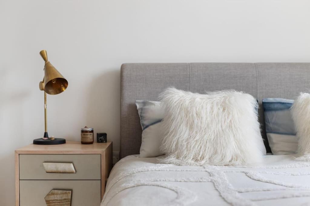 Modern New 1-bedroom Stunning Views Londen