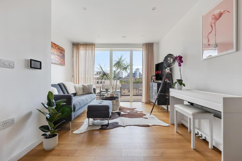 Modern New 1-bedroom Stunning Views Londen