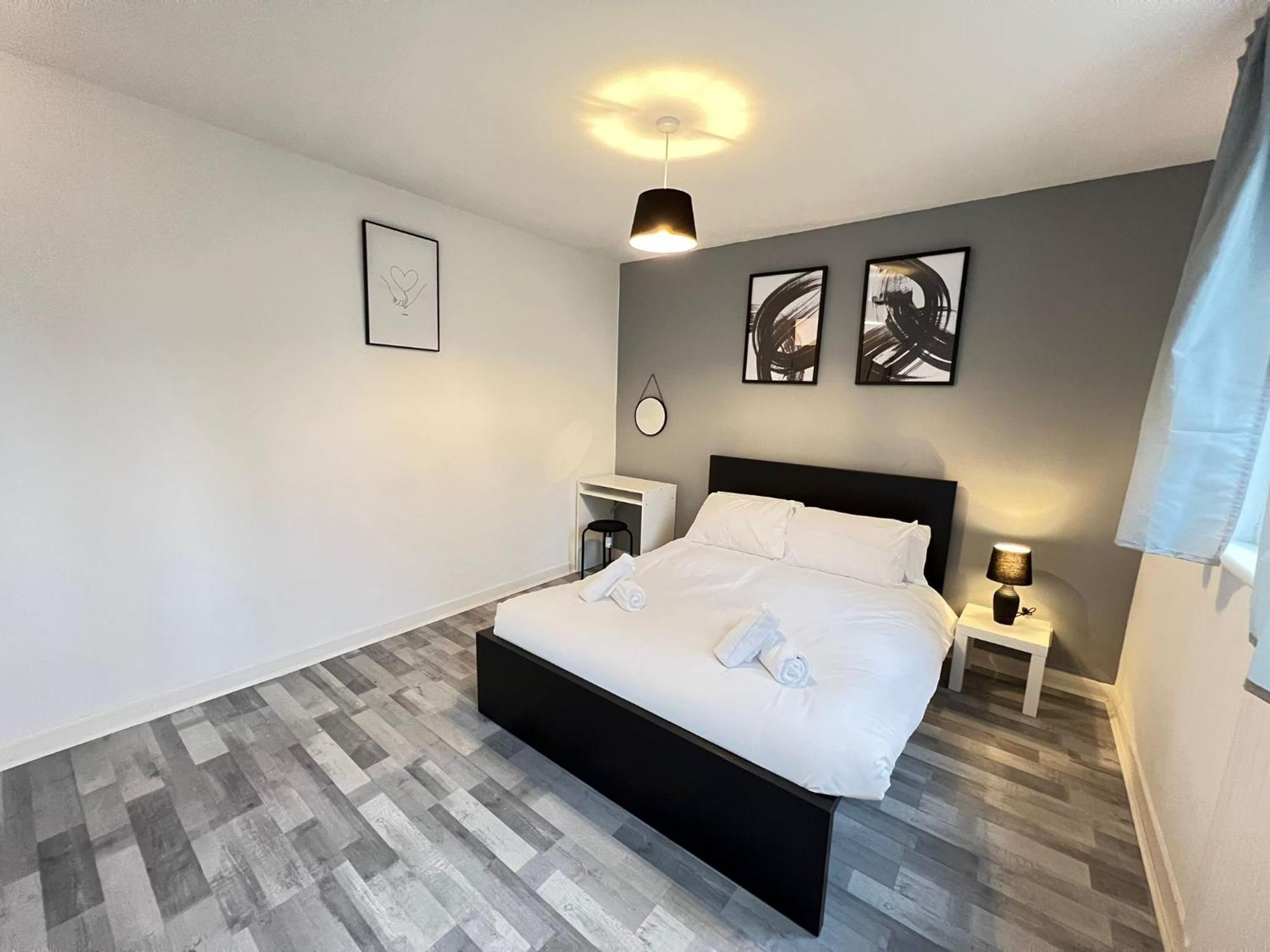 2 Bed Flat In Canary Wharf