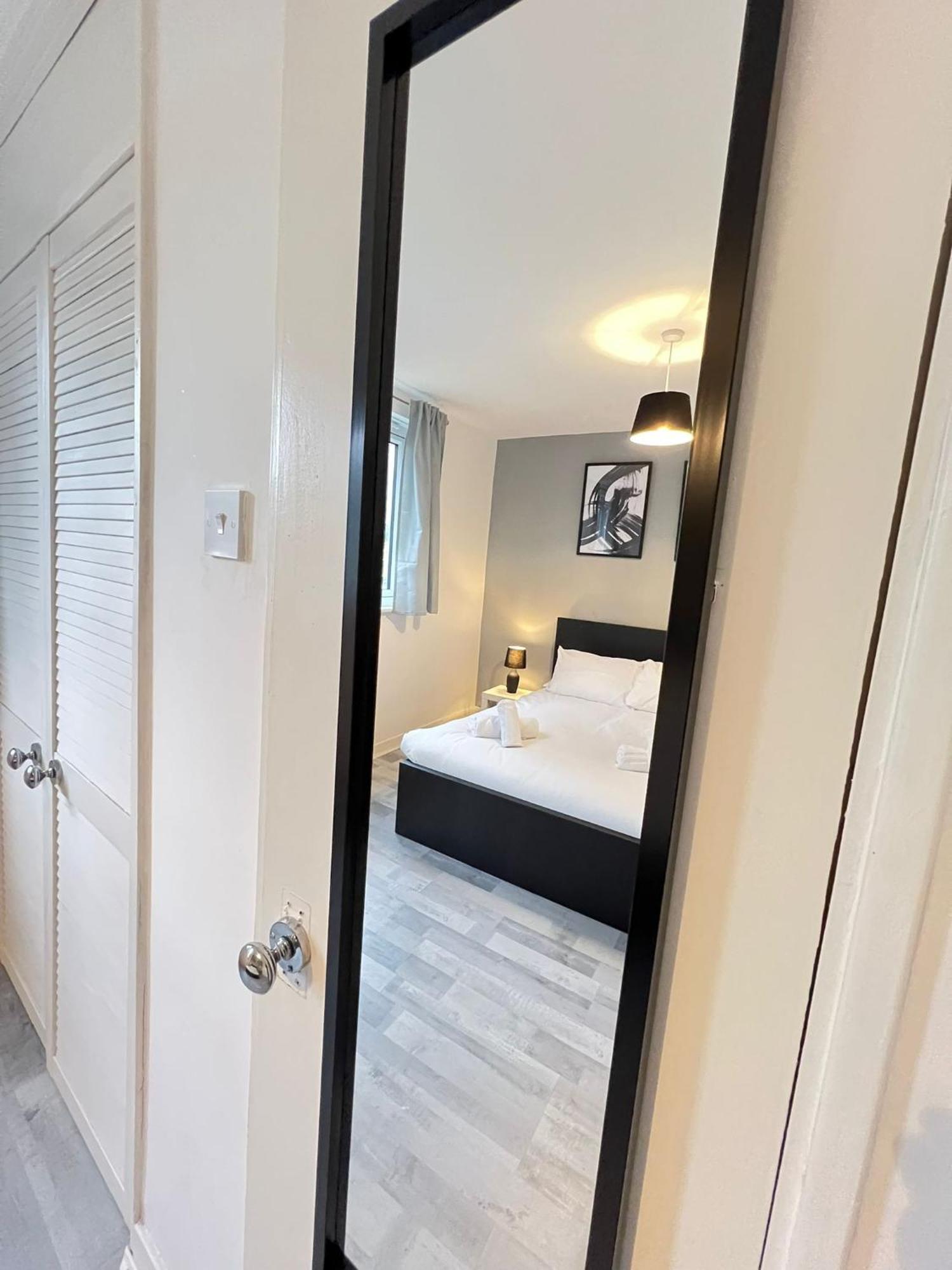Apartment 2 Bed Flat In Canary Wharf London