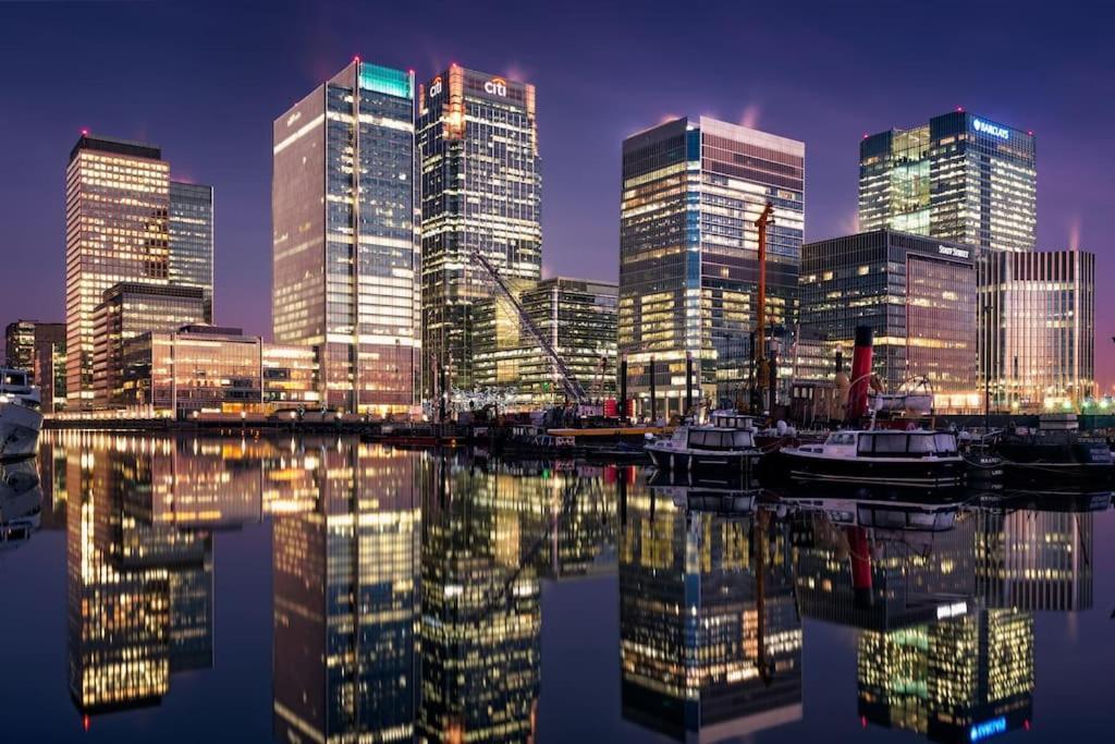 Luxury Penthouse In Canary Wharf - 3 Bedroom / 2 Bathroom * Londen