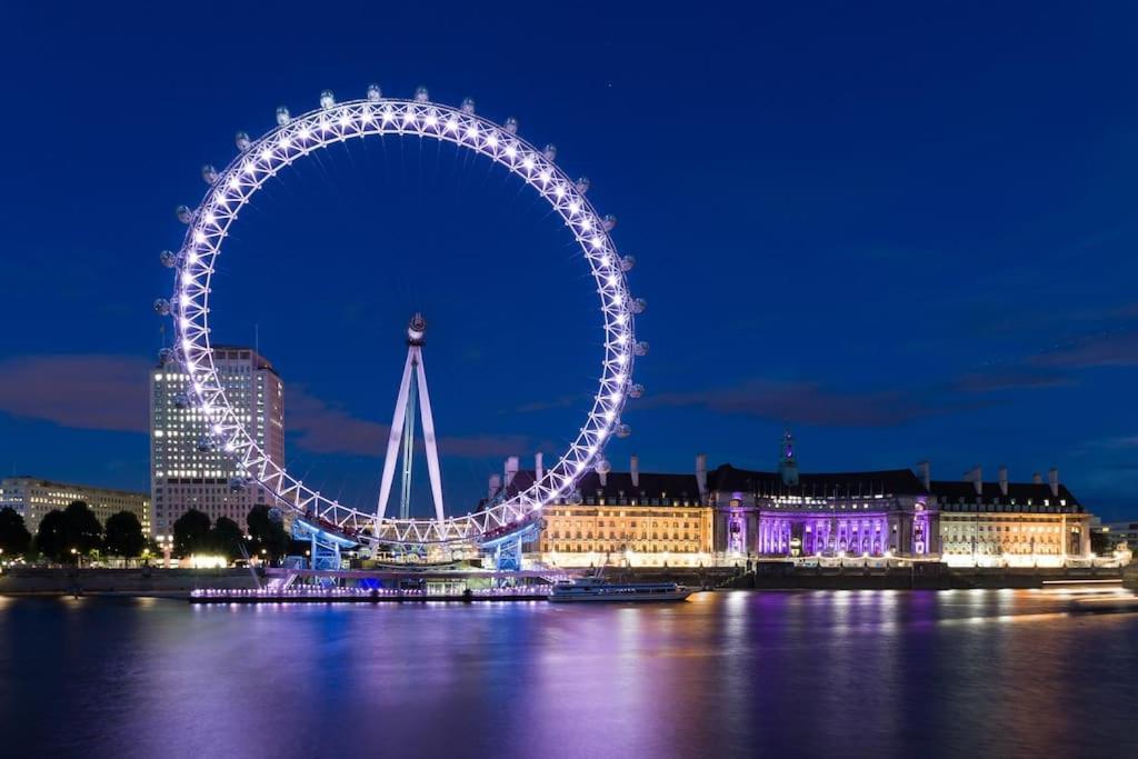 Appartement Luxury Penthouse In Canary Wharf - 3 Bedroom / 2 Bathroom Londen