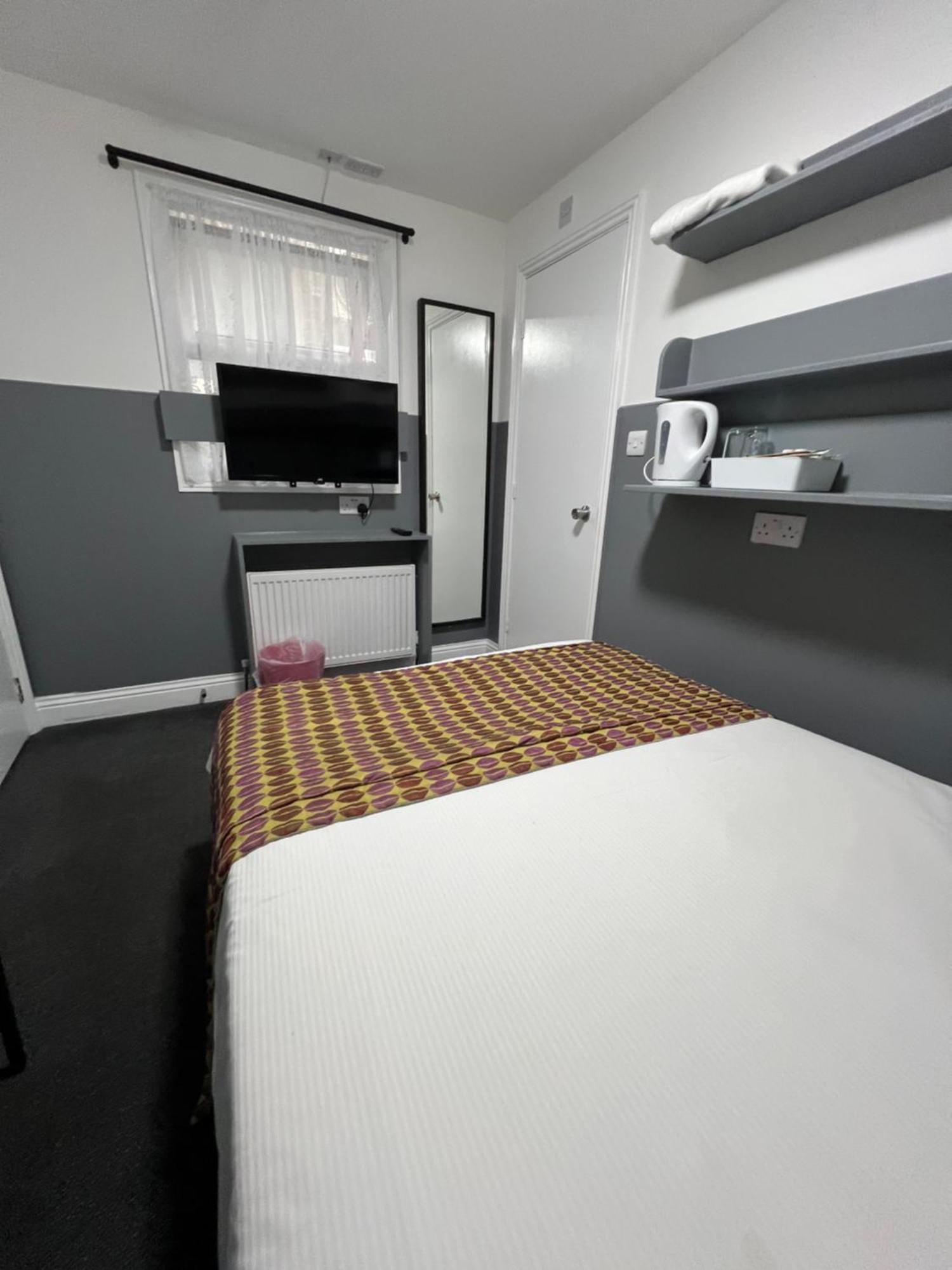 Plaza Hotel 3*