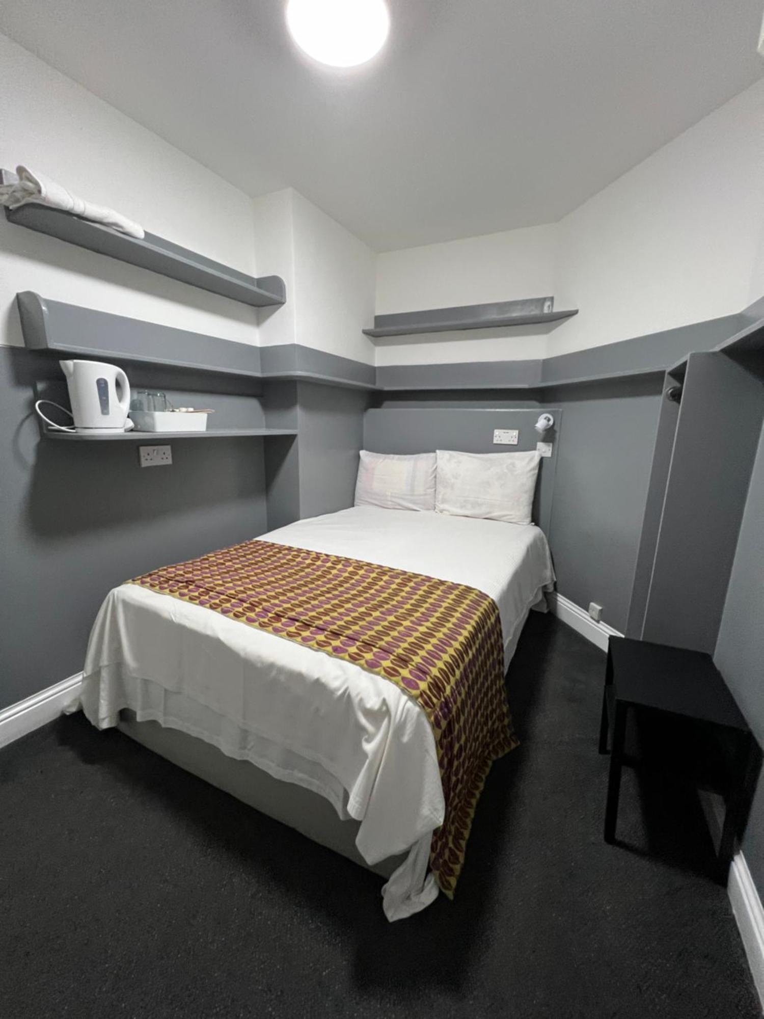 Hotel Plaza 3*