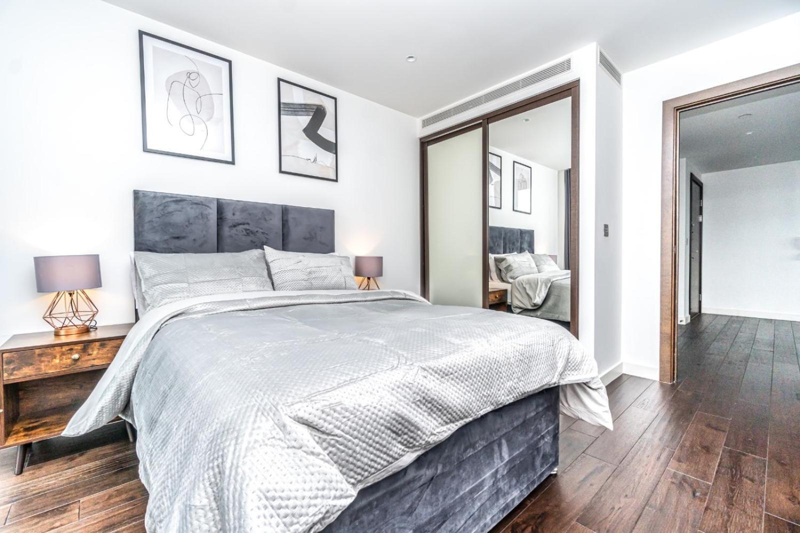 Luxury 2 Bedroom In Tower Hill Apartment London