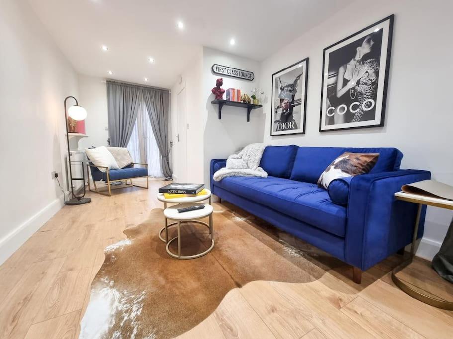 Stylish And Cosy 2 In W Private Parking Apartment *