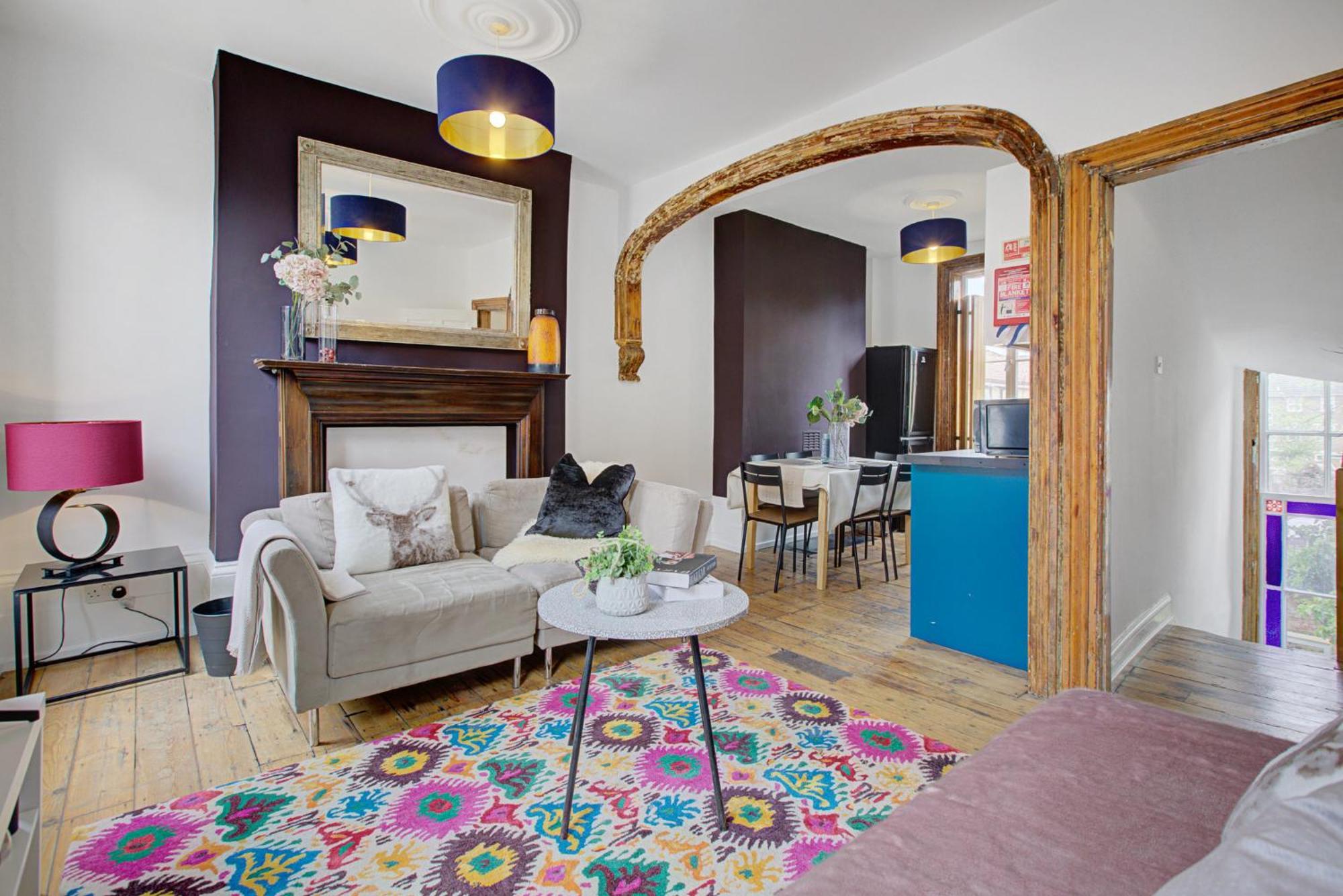 Apartamento Elegant Georgian 3 Bedroom Townhouse In The Heart Of Ideal For Families And Large Group Bookings