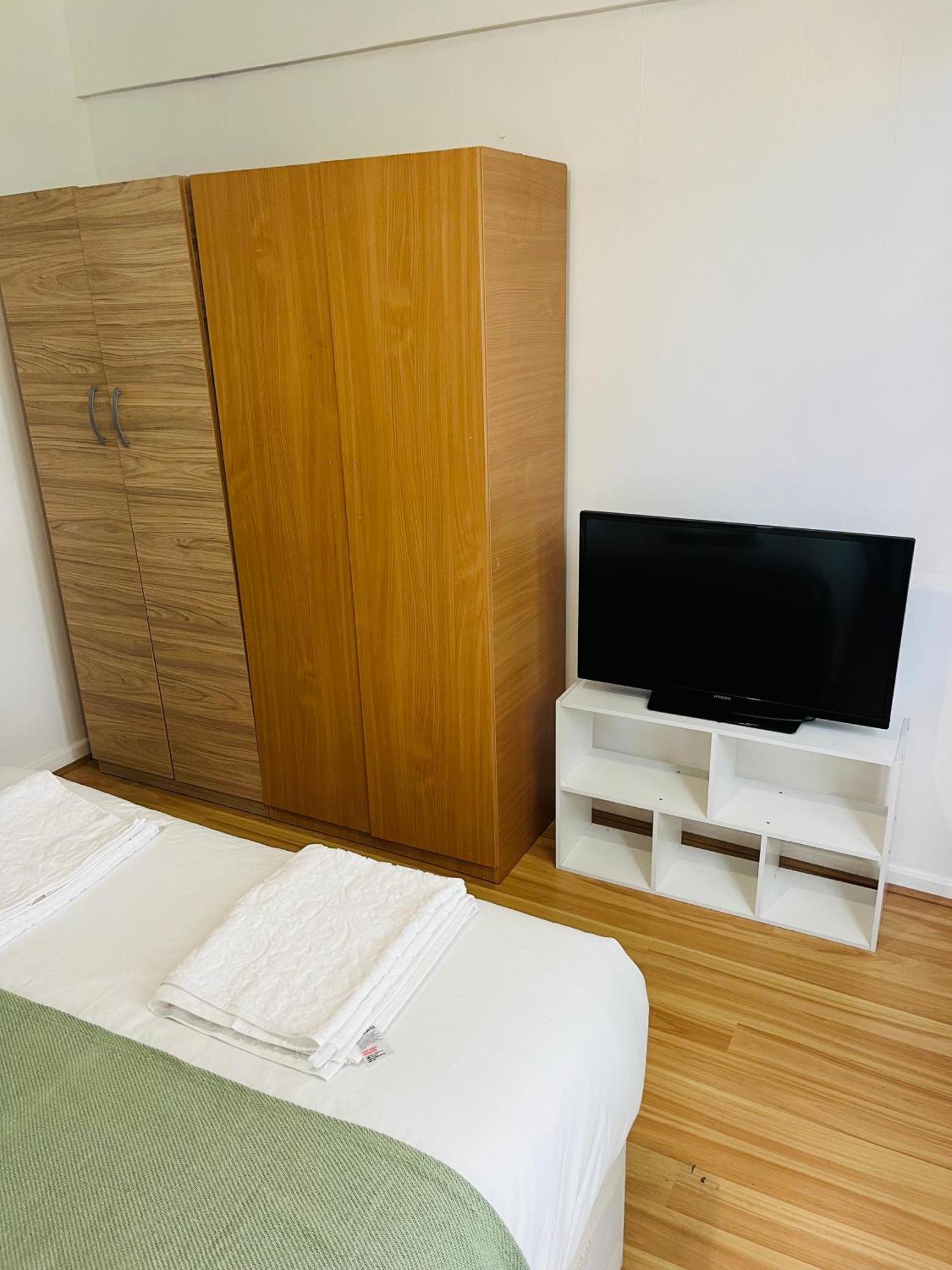 Leilighet Ensuite With Kitchen Ext Large With Balcony In Zone 2