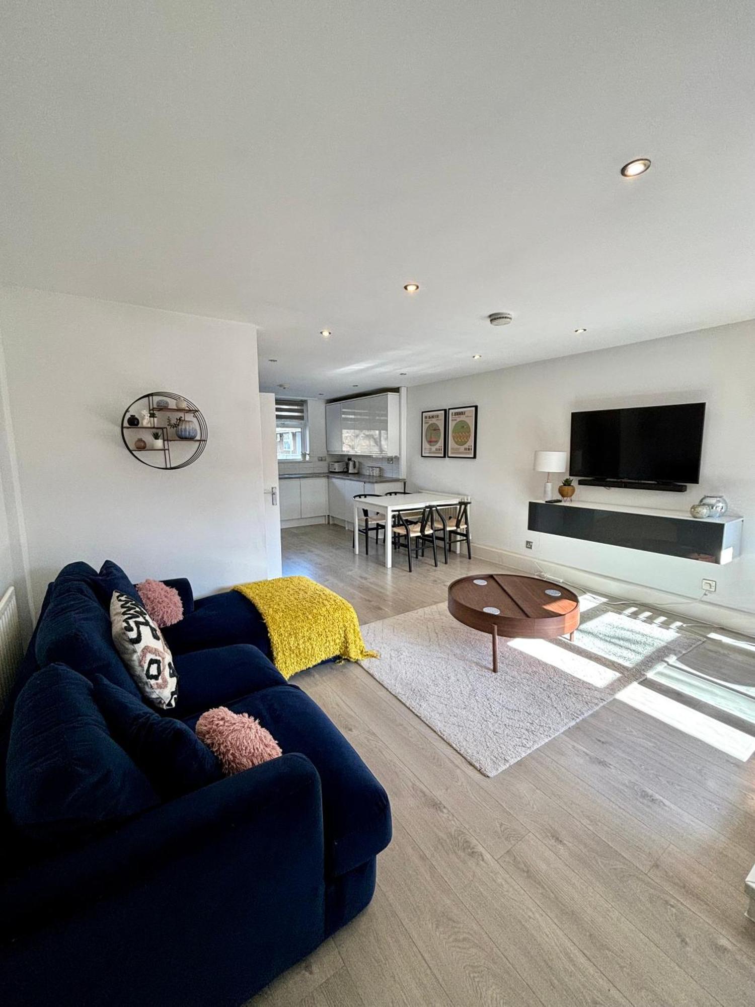 Leilighet 2 Bed, Open Plan, Modernised Flat, Canary Wharf