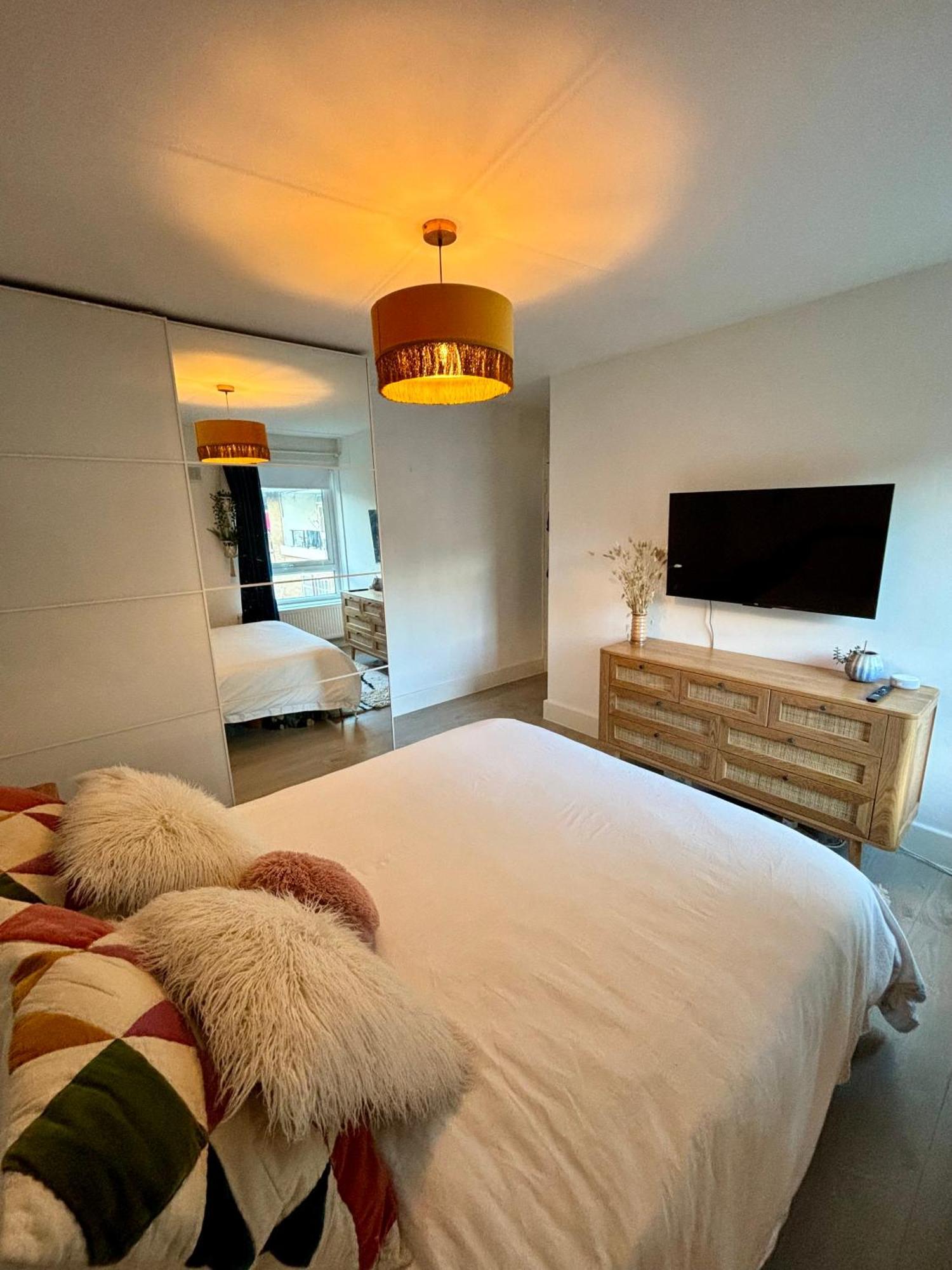 Leilighet 2 Bed, Open Plan, Modernised Flat, Canary Wharf