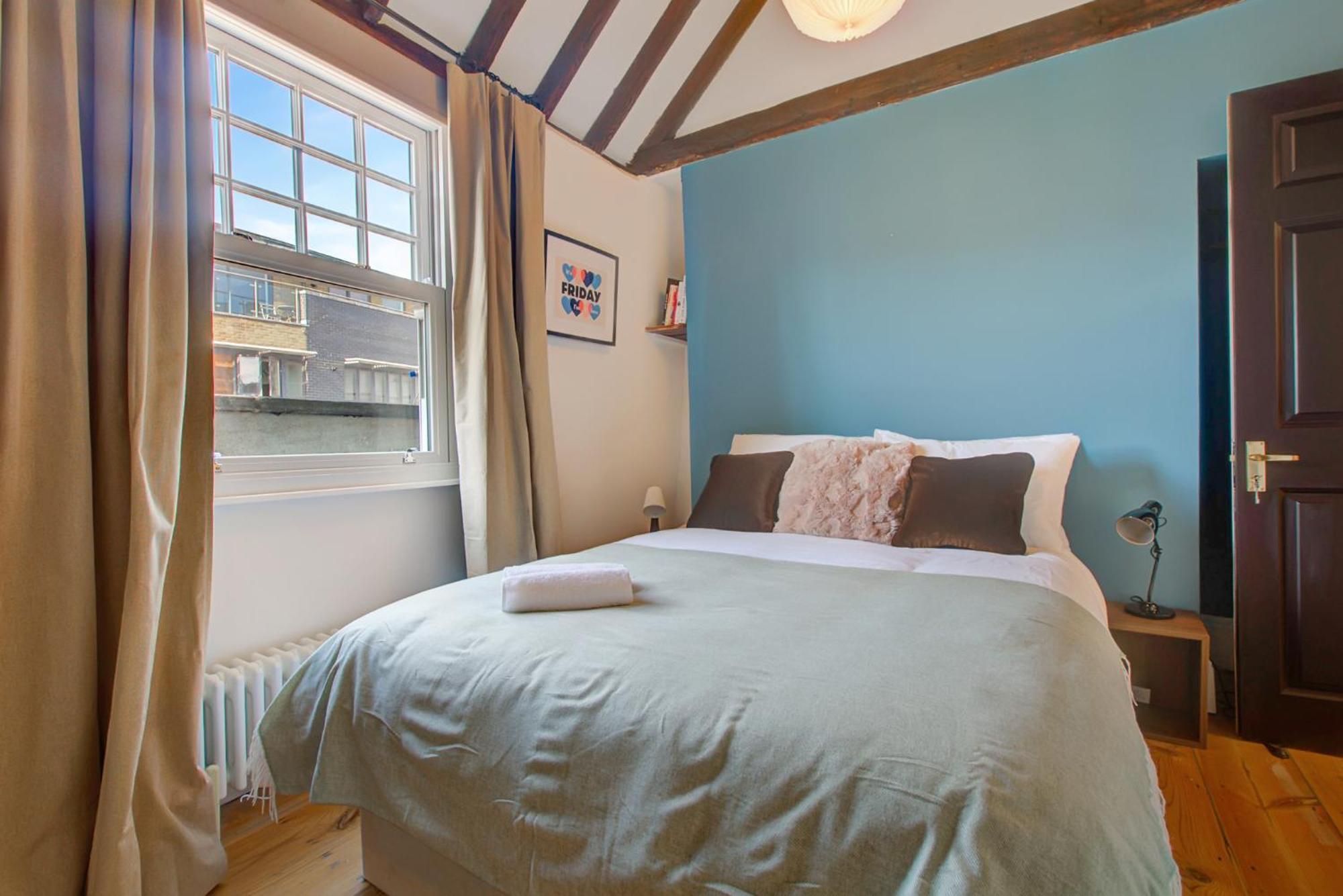 Old Street Iconic Warehouse Style 4 Bedroom 2 Bath House Prime Location