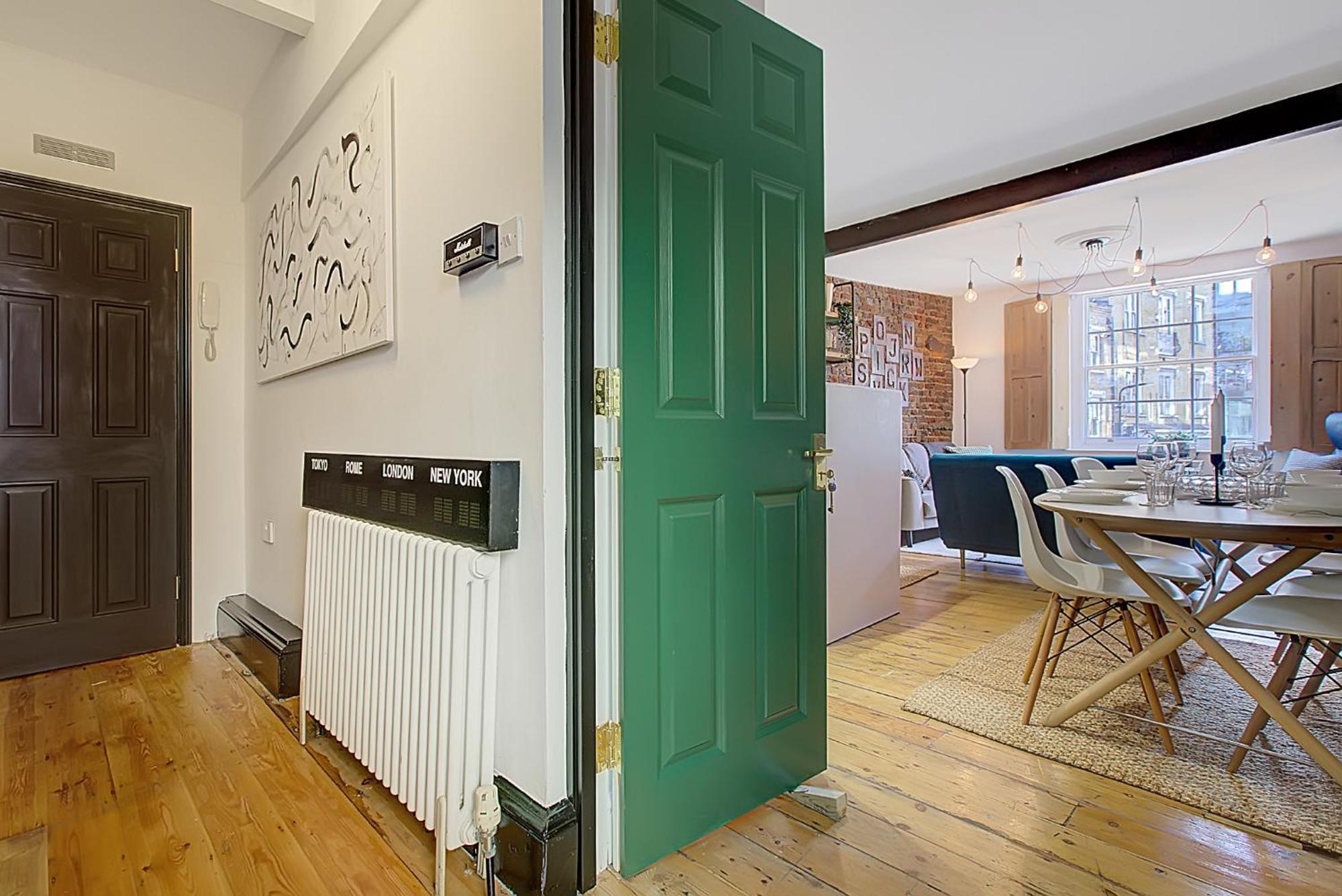Old Street Iconic Warehouse Style 4 Bedroom 2 Bath House Prime Location Leilighet London