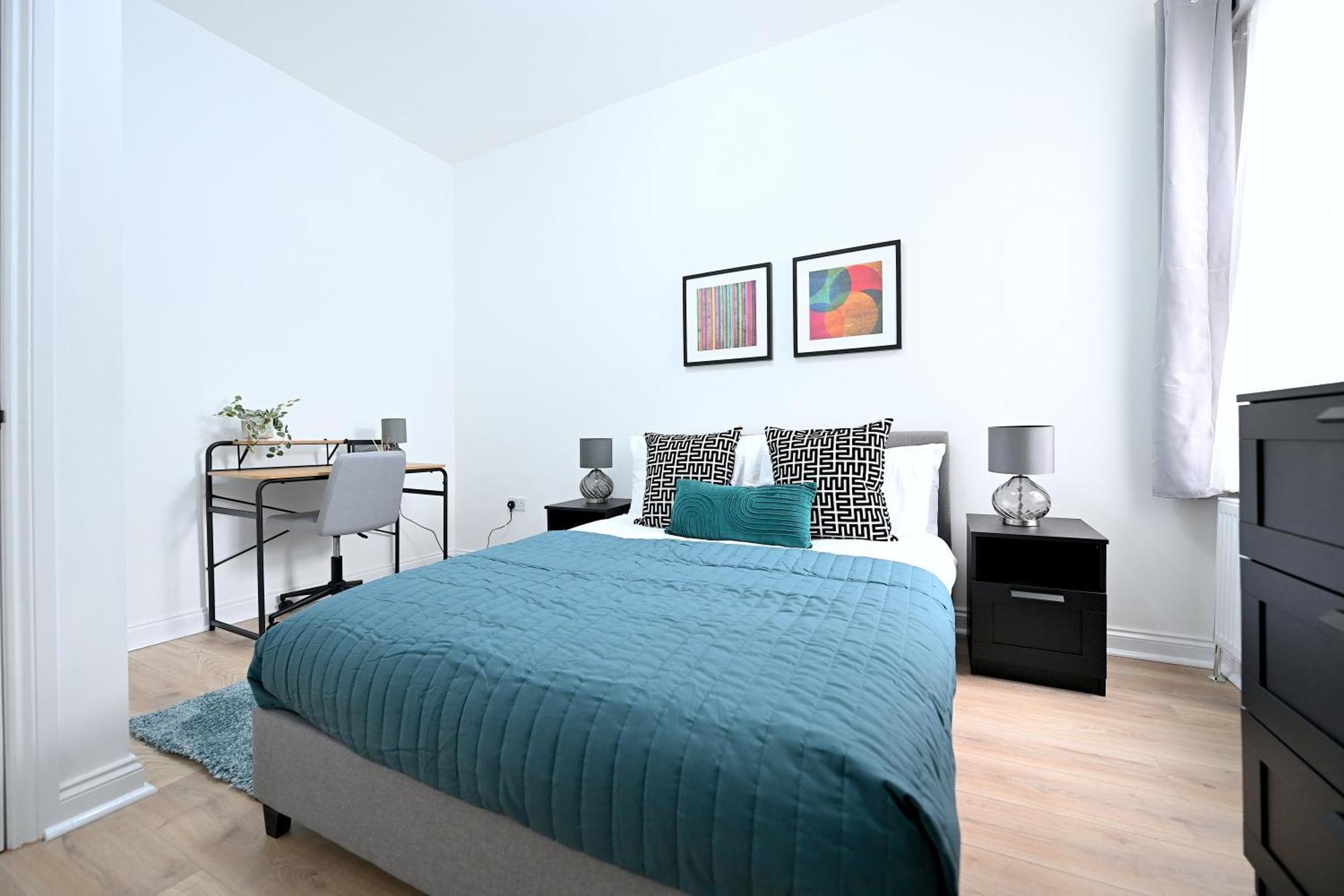 Apartment Bright & Large 3 Bed Flat In London