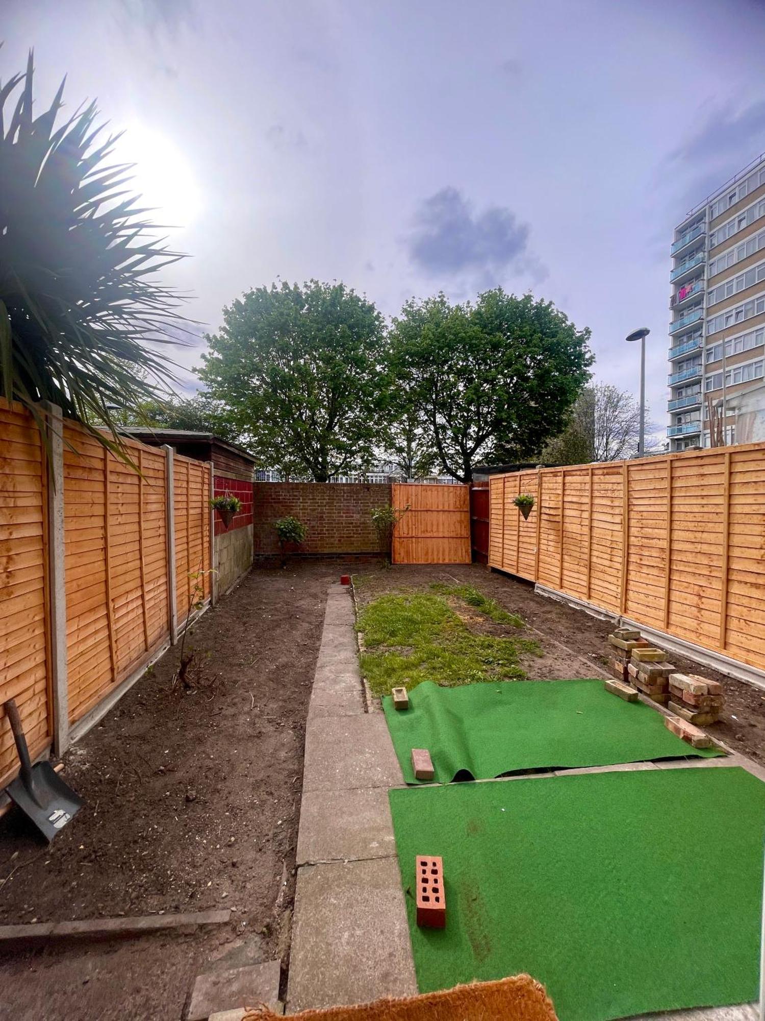 Apartment Luxury 3 Bedroom Flat With Garden