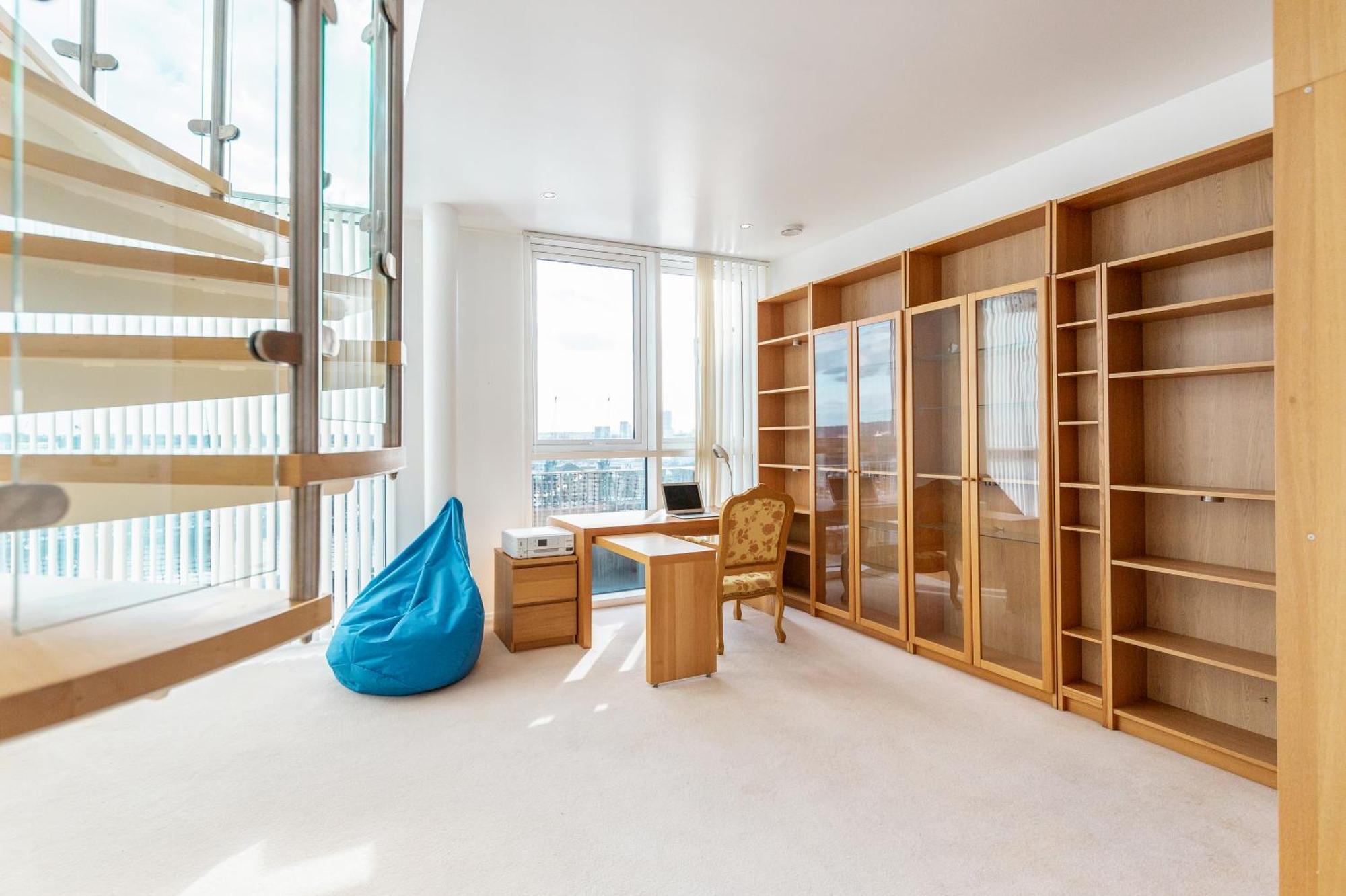 Apartment Excel Dock *