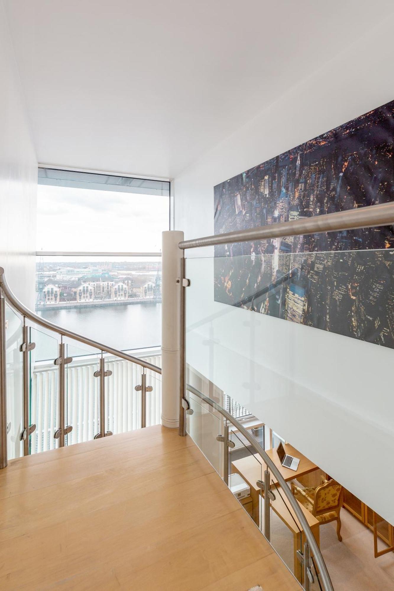 Apartment Excel Dock London