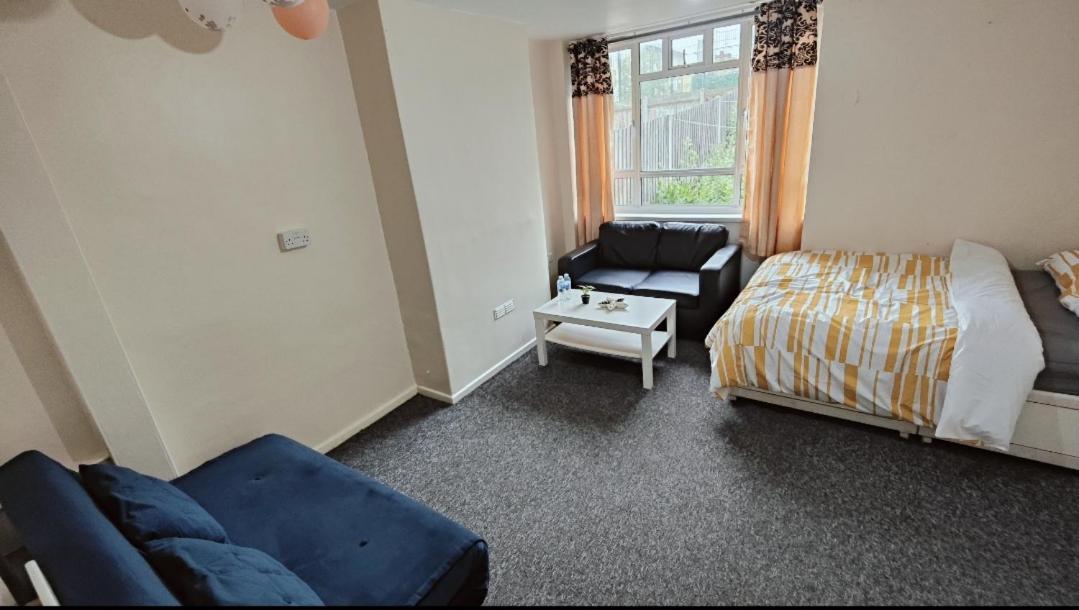 Ensuite Flat * London